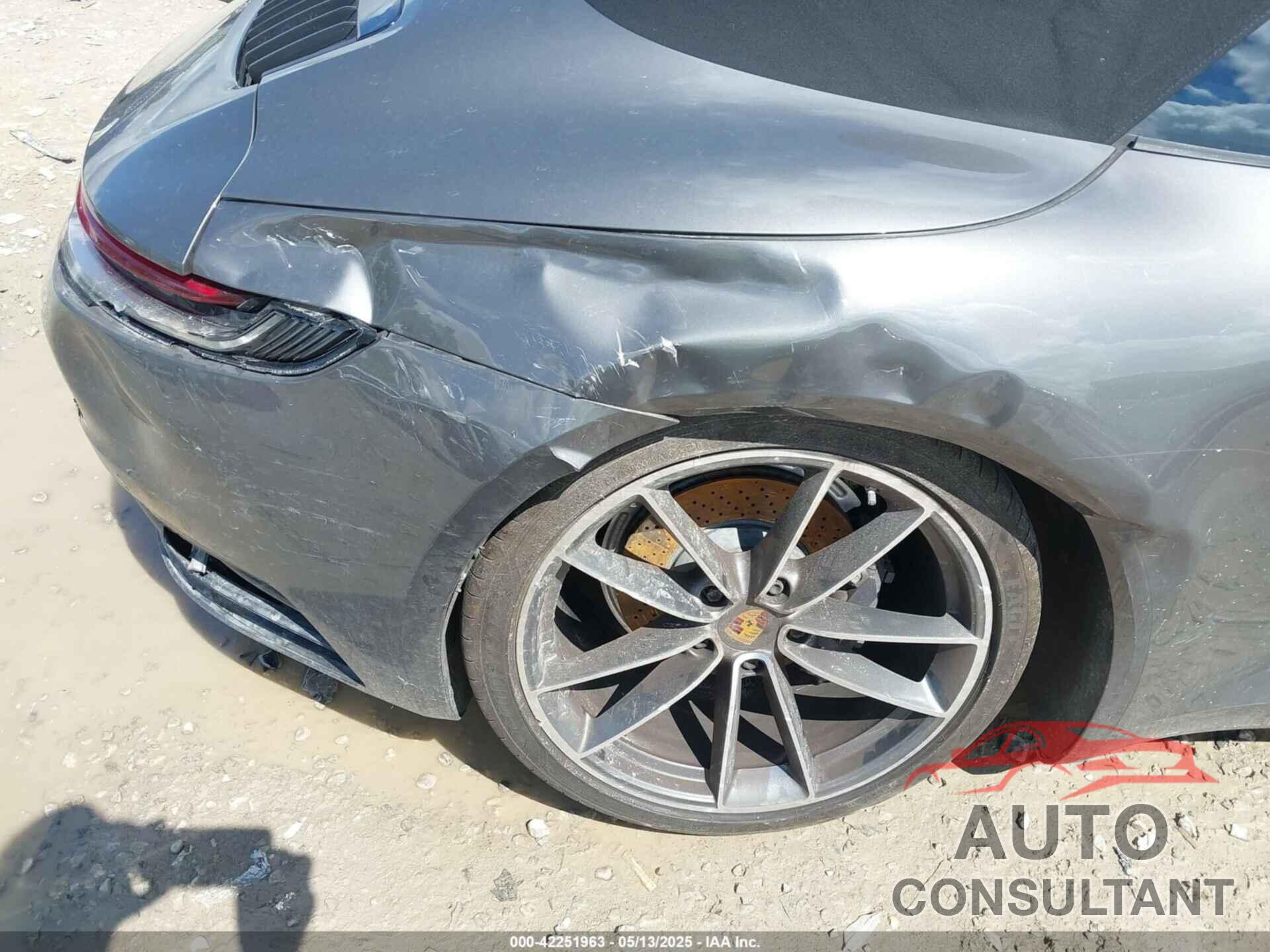PORSCHE 911 2022 - WP0CA2A98NS236295