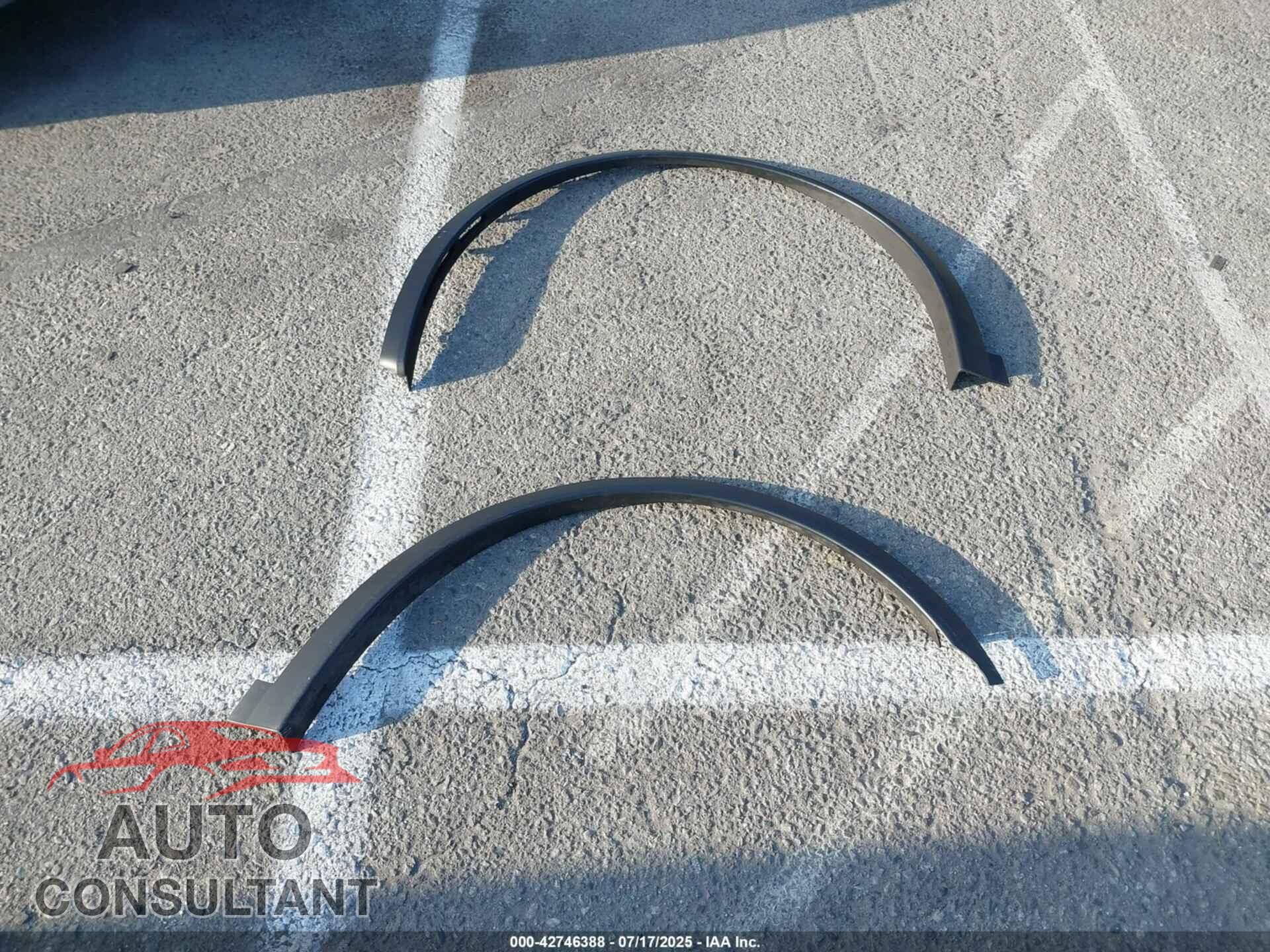 TESLA MODEL X 2020 - 5YJXCBE21LF283025