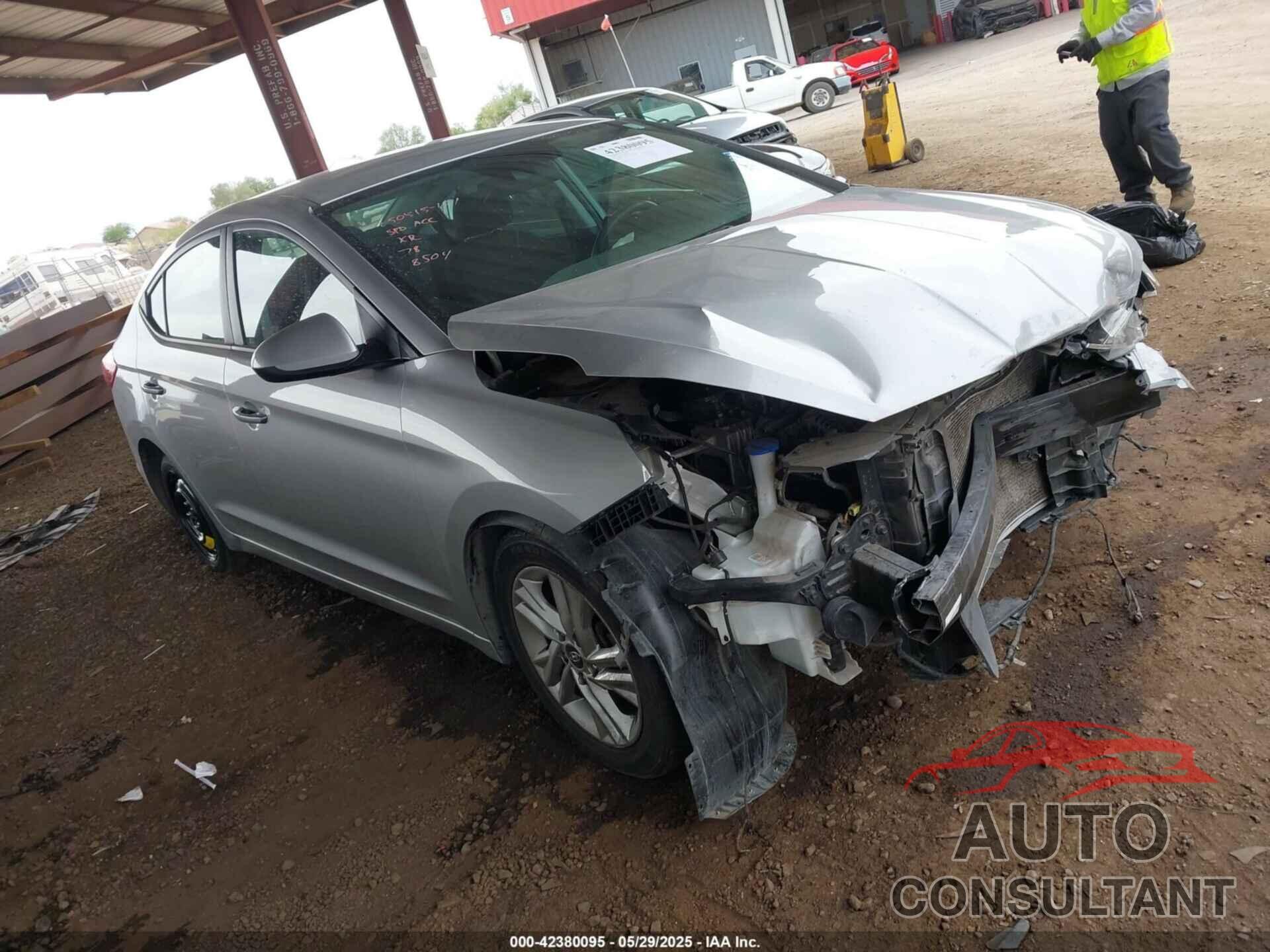 HYUNDAI ELANTRA 2020 - 5NPD84LF4LH568504