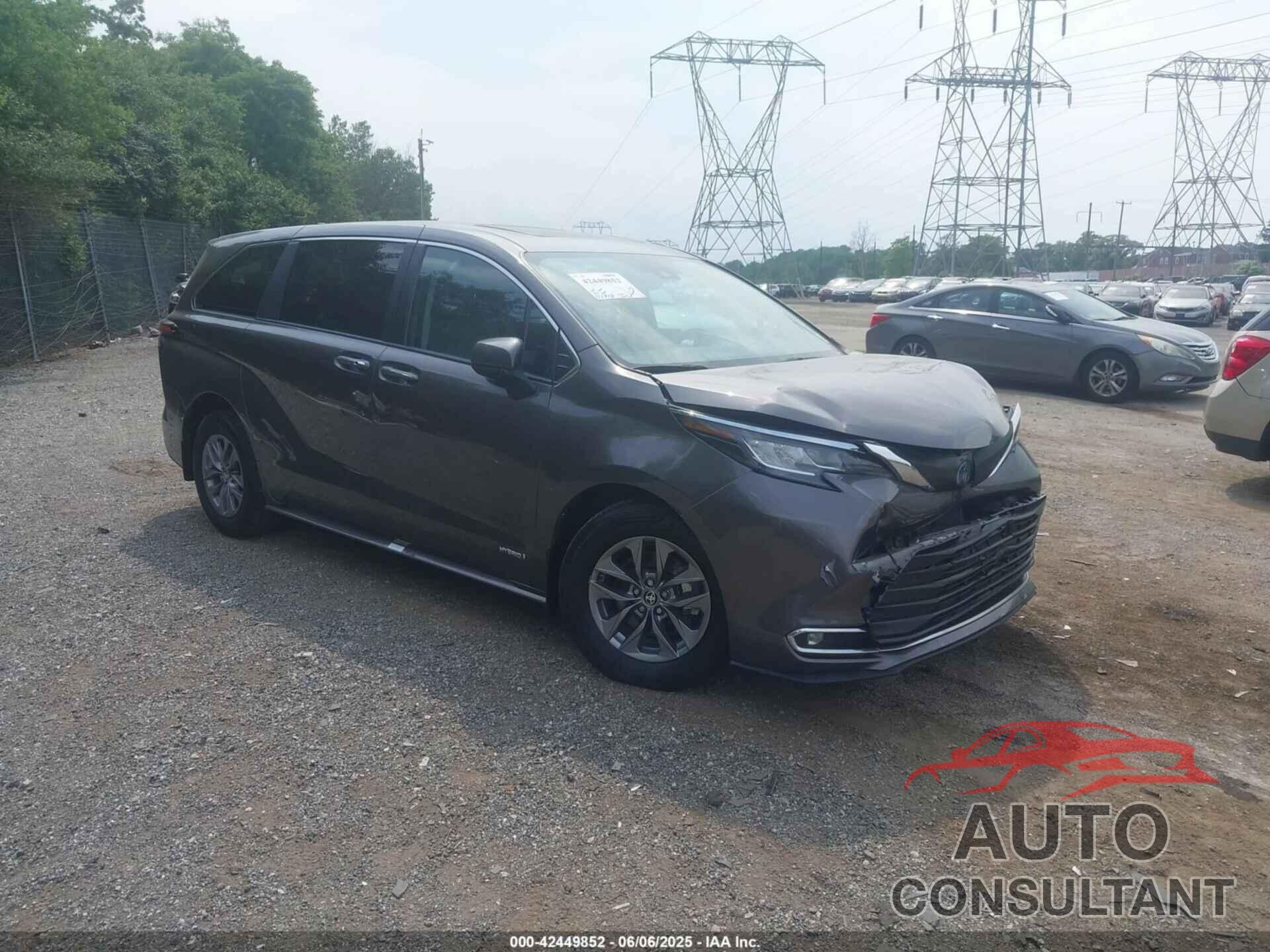 TOYOTA SIENNA 2021 - 5TDYSKFC9MS014413