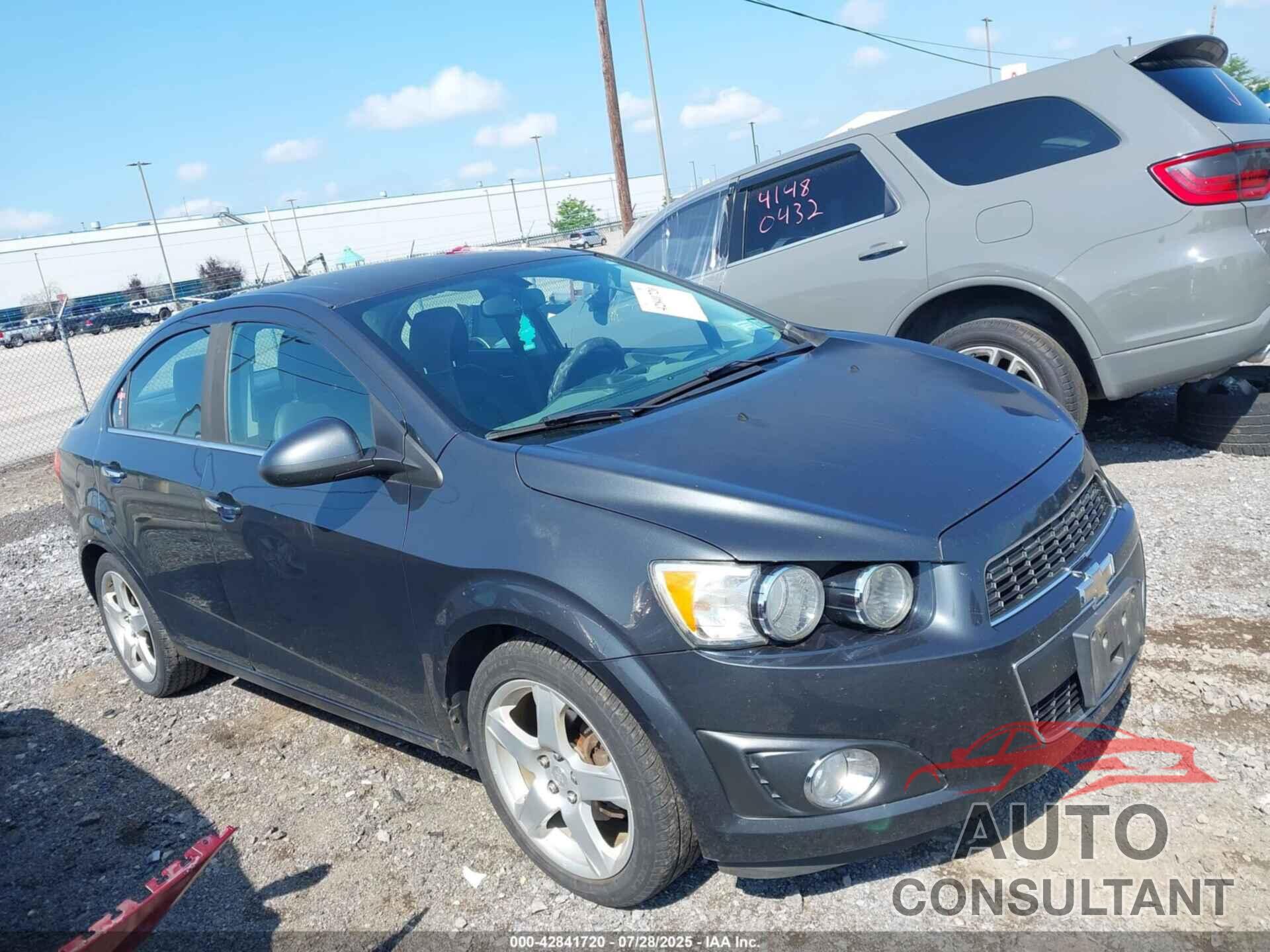 CHEVROLET SONIC 2014 - 1G1JE5SB5E4225055