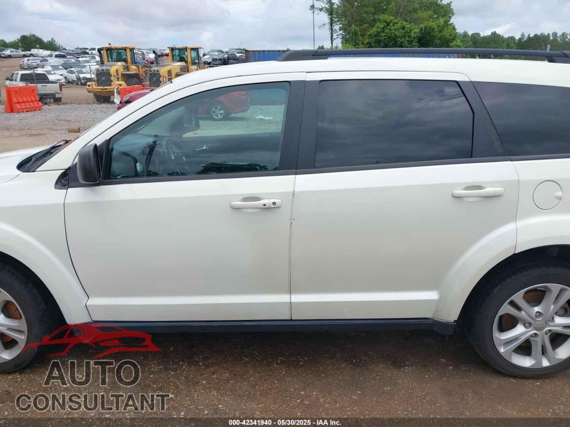 DODGE JOURNEY 2015 - 3C4PDCBB0FT618532