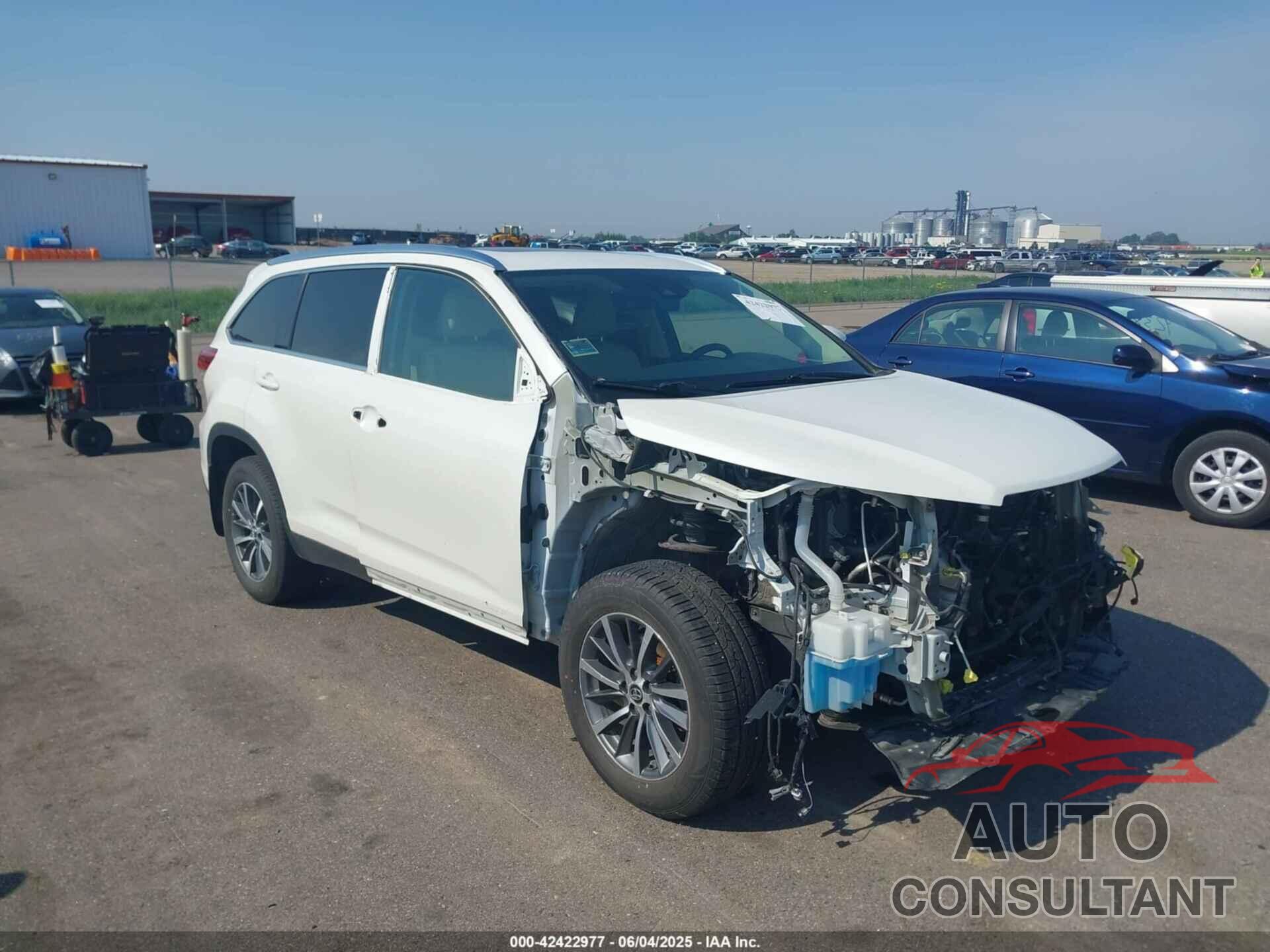 TOYOTA HIGHLANDER HYBRID 2019 - 5TDJGRFH7KS078017