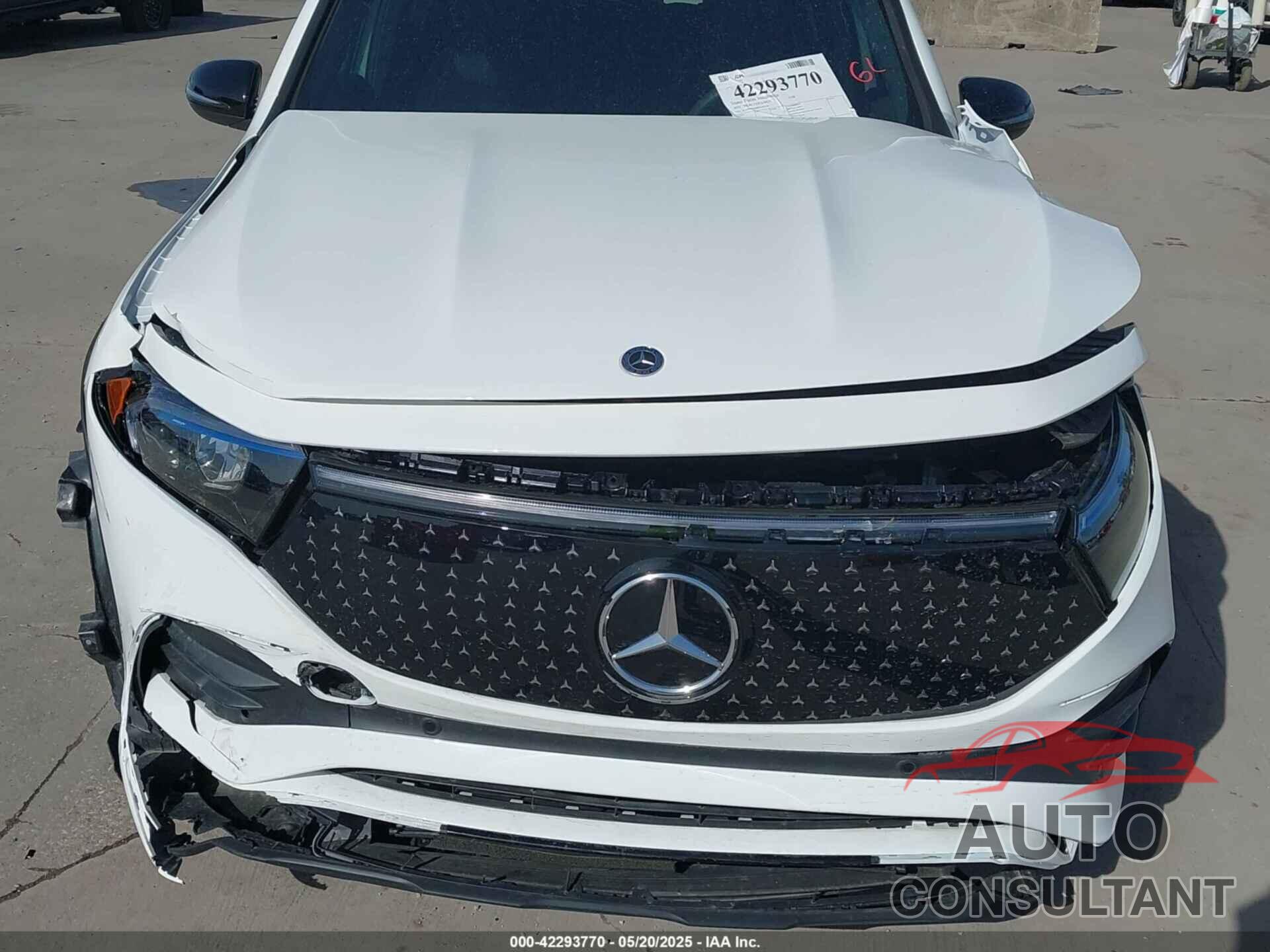 MERCEDES-BENZ EQB 300 SUV 2024 - W1N9M0KB8RN104156