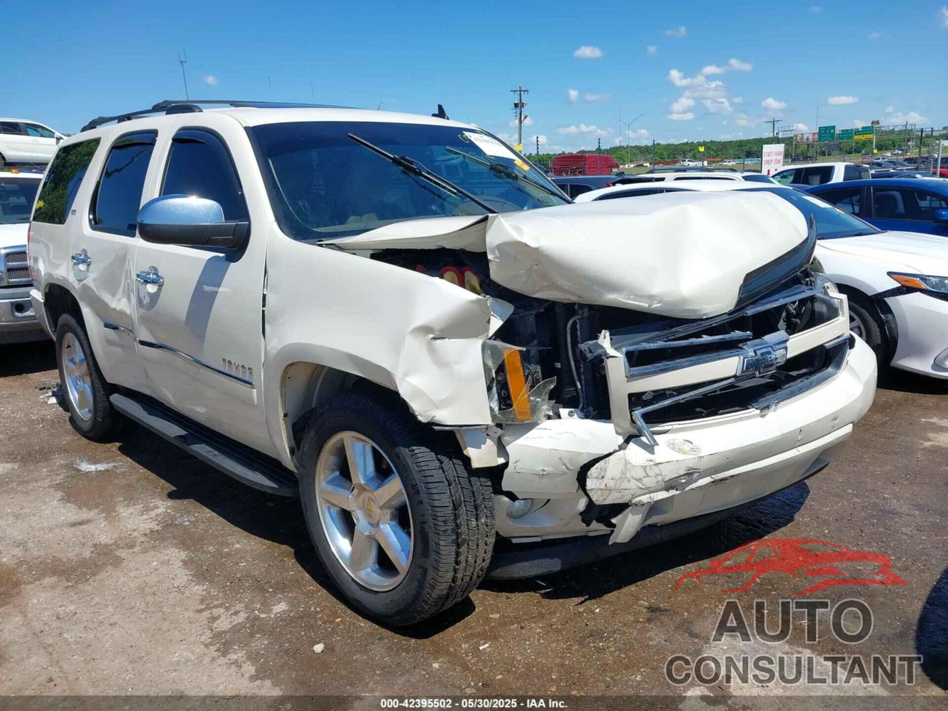 CHEVROLET TAHOE 2011 - 1GNSCCE06BR241481