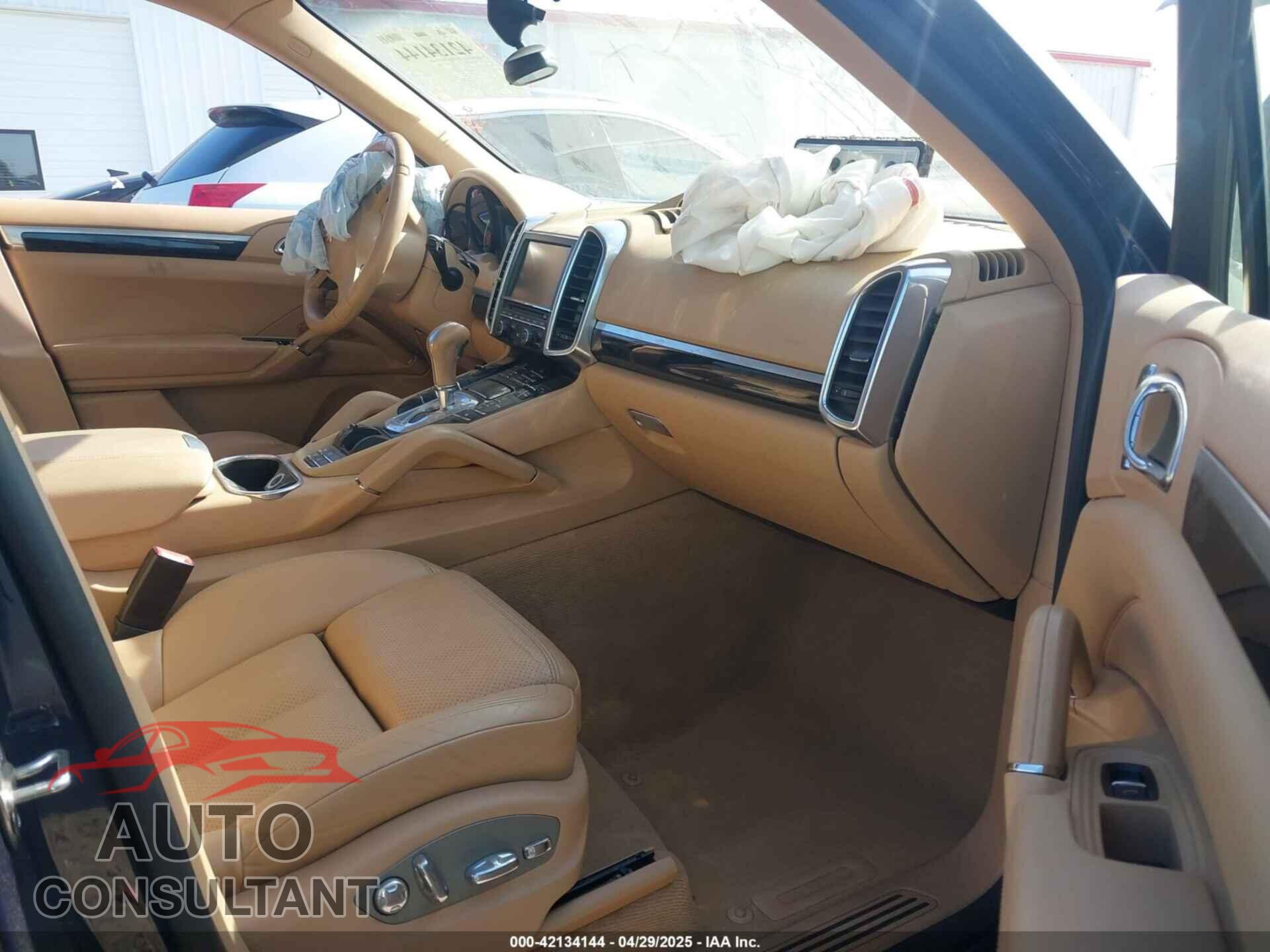 PORSCHE CAYENNE 2013 - WP1AA2A2XDLA05934