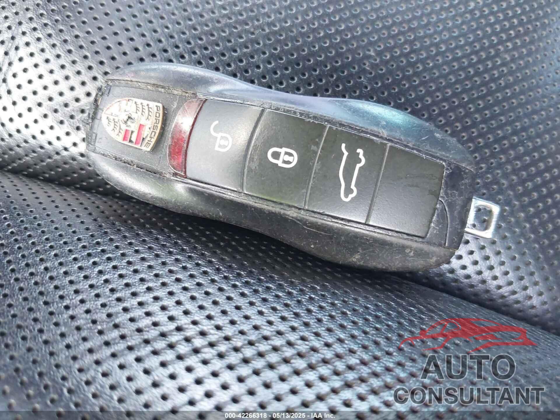 PORSCHE CAYENNE 2012 - WP1AA2A21CLA02418