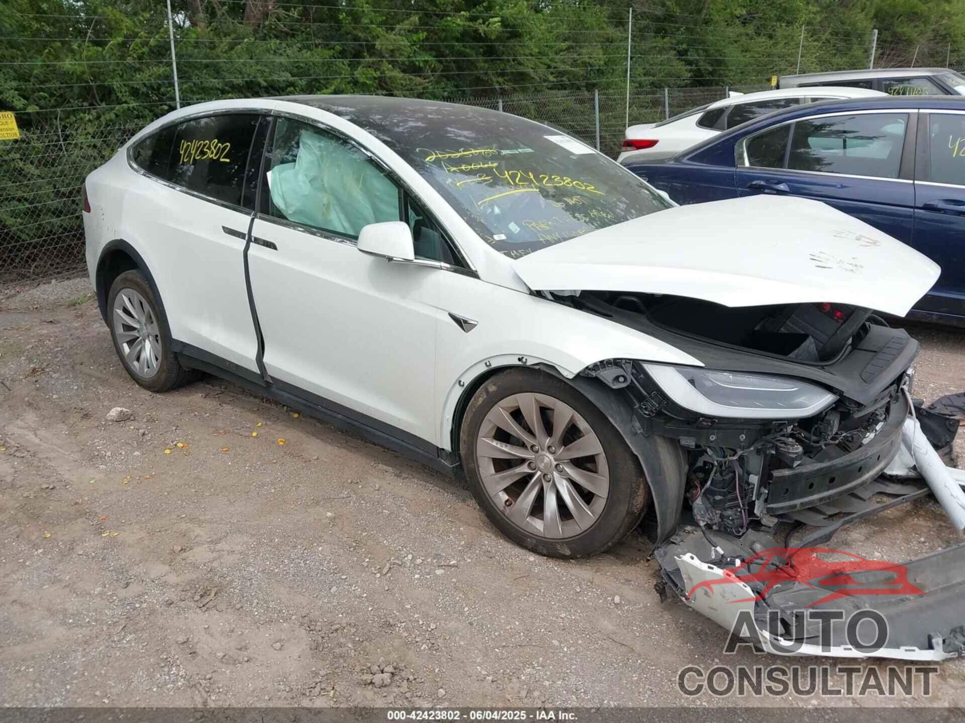 TESLA MODEL X 2019 - 5YJXCAE26KF188744