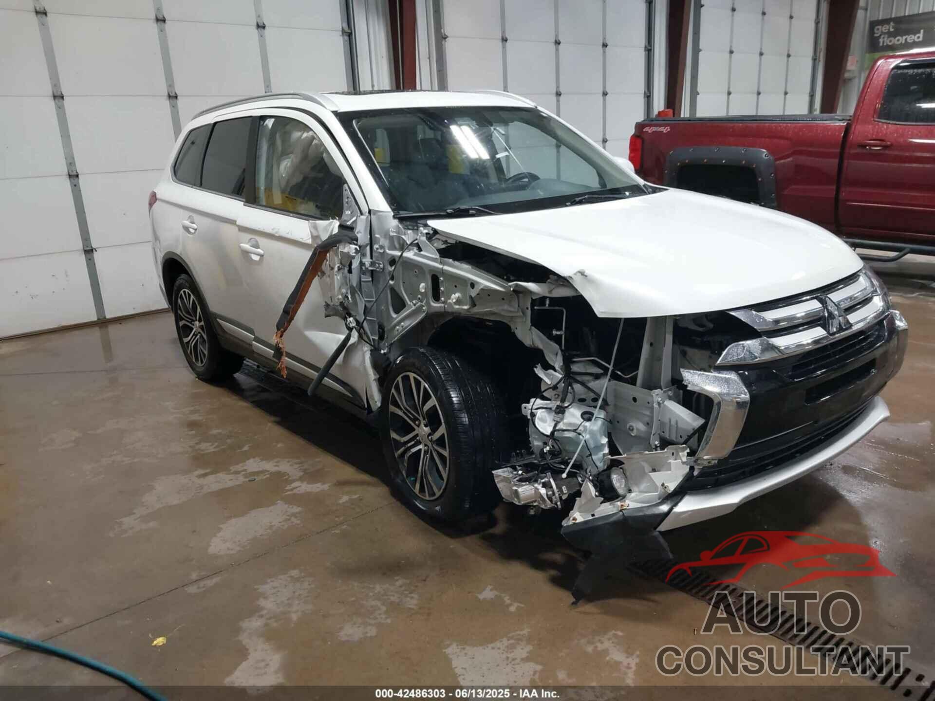 MITSUBISHI OUTLANDER 2018 - JA4JZ4AX0JZ036551