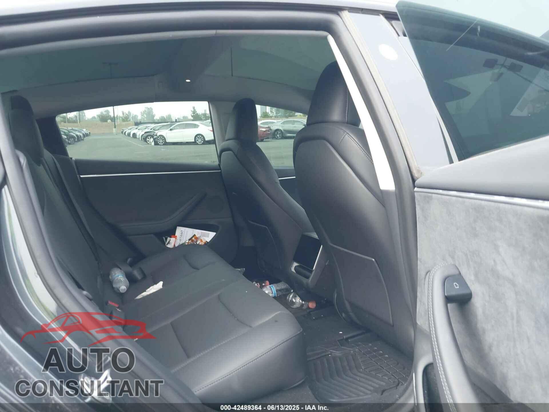 TESLA MODEL 3 2025 - 5YJ3E1EB5SF881992