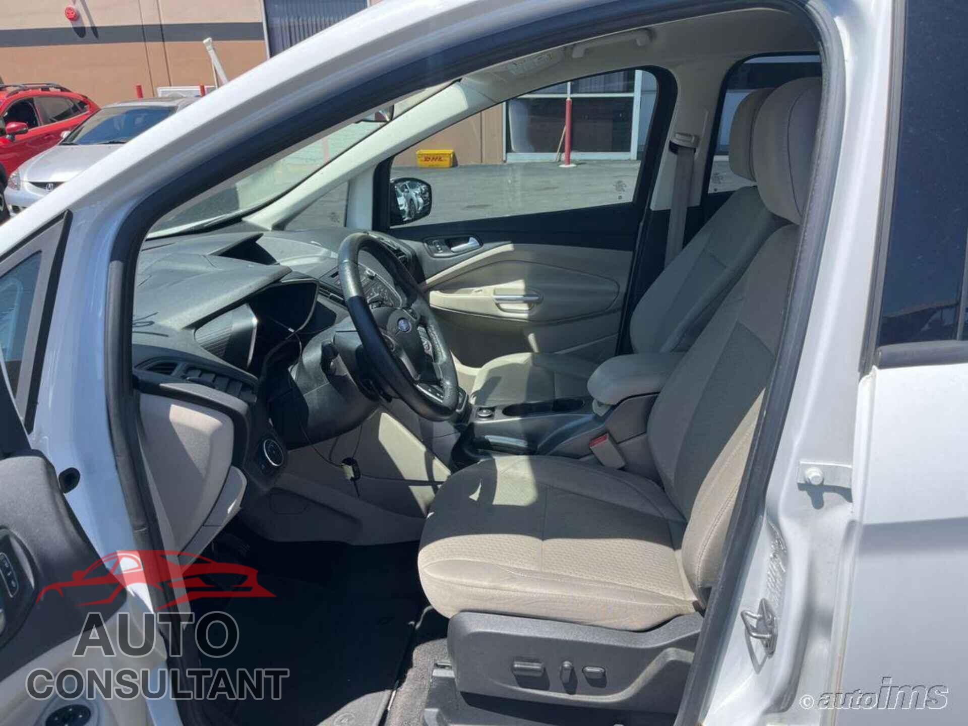 FORD C-MAX 2017 - 1FADP5AU9HL116471