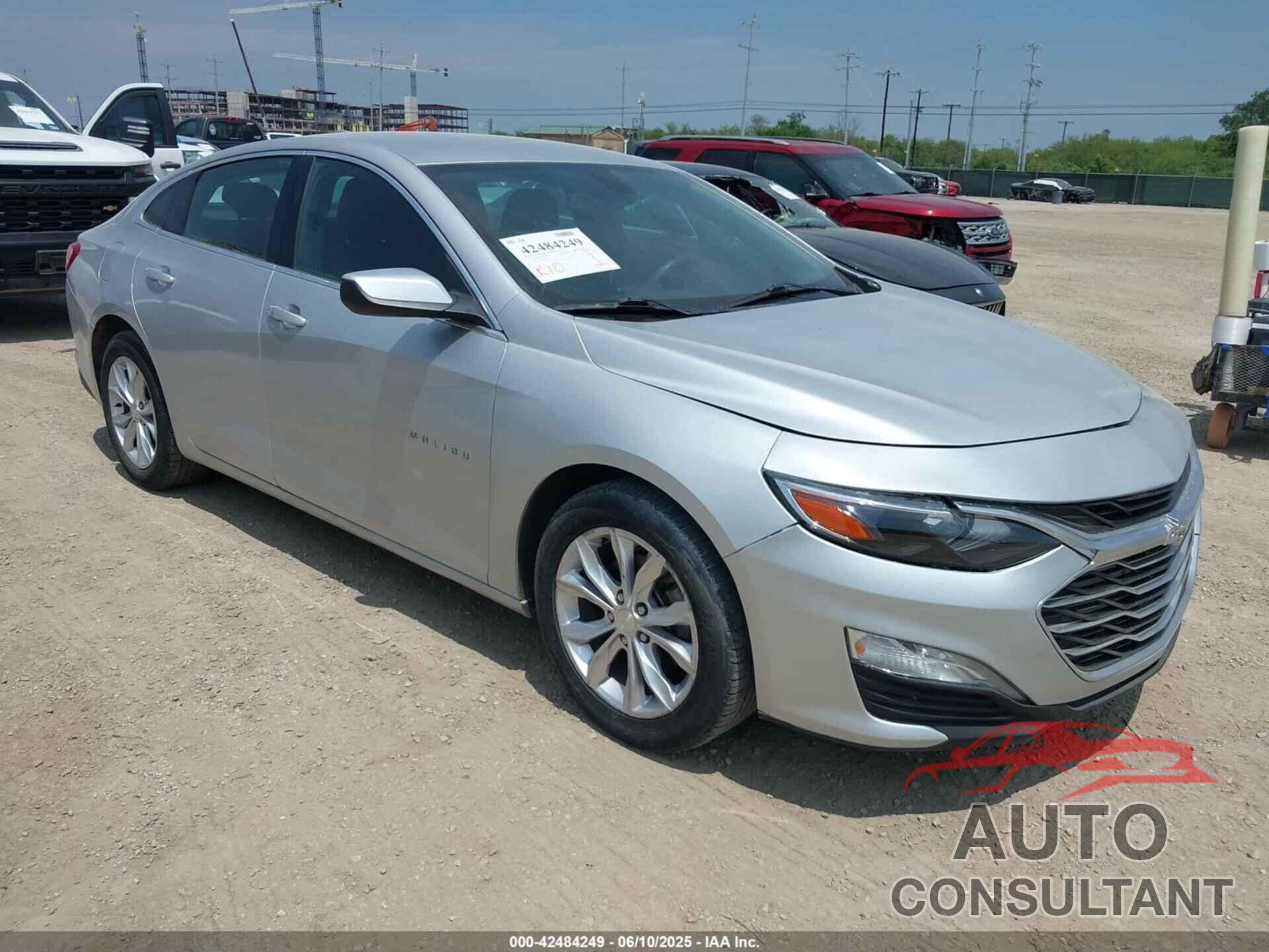 CHEVROLET MALIBU 2019 - 1G1ZD5ST3KF170409