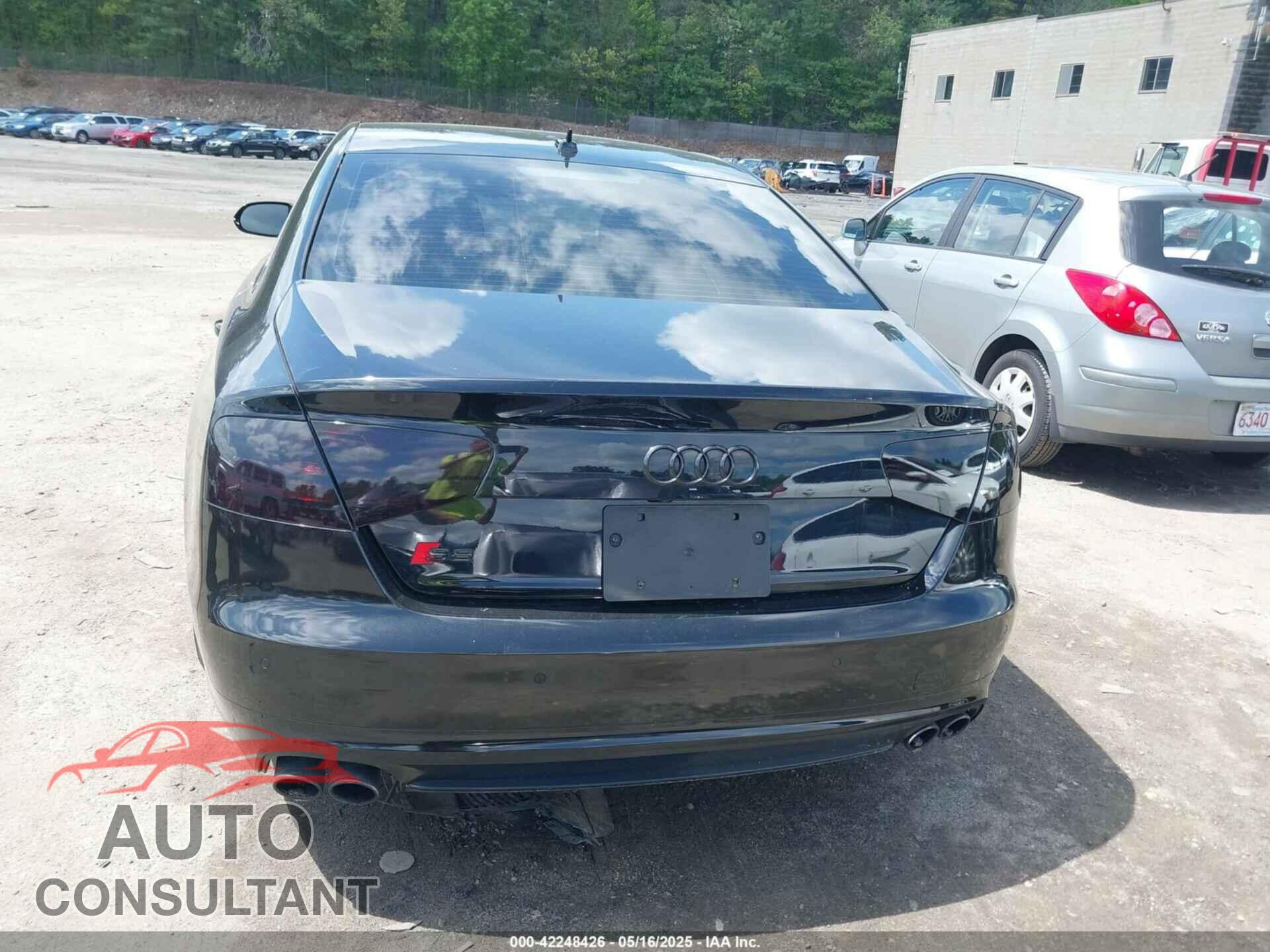 AUDI S8 2013 - WAUD2AFD0DN010609