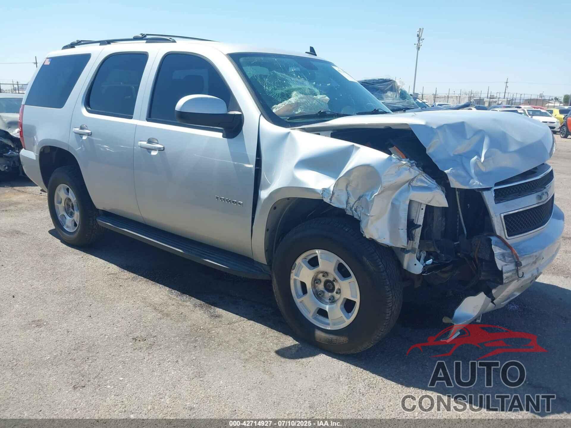 CHEVROLET TAHOE 2011 - 1GNSKAE01BR307006