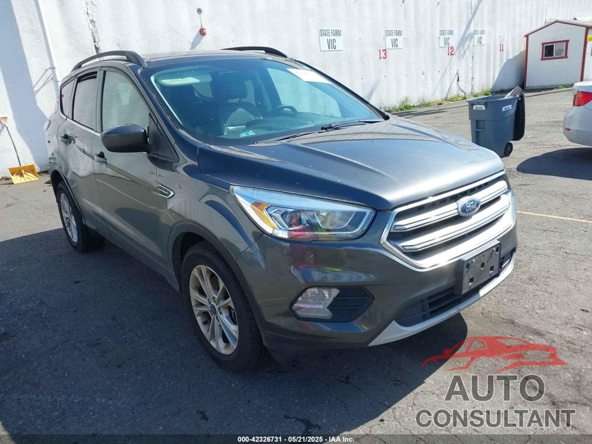 FORD ESCAPE 2017 - 1FMCU9GD2HUA54737