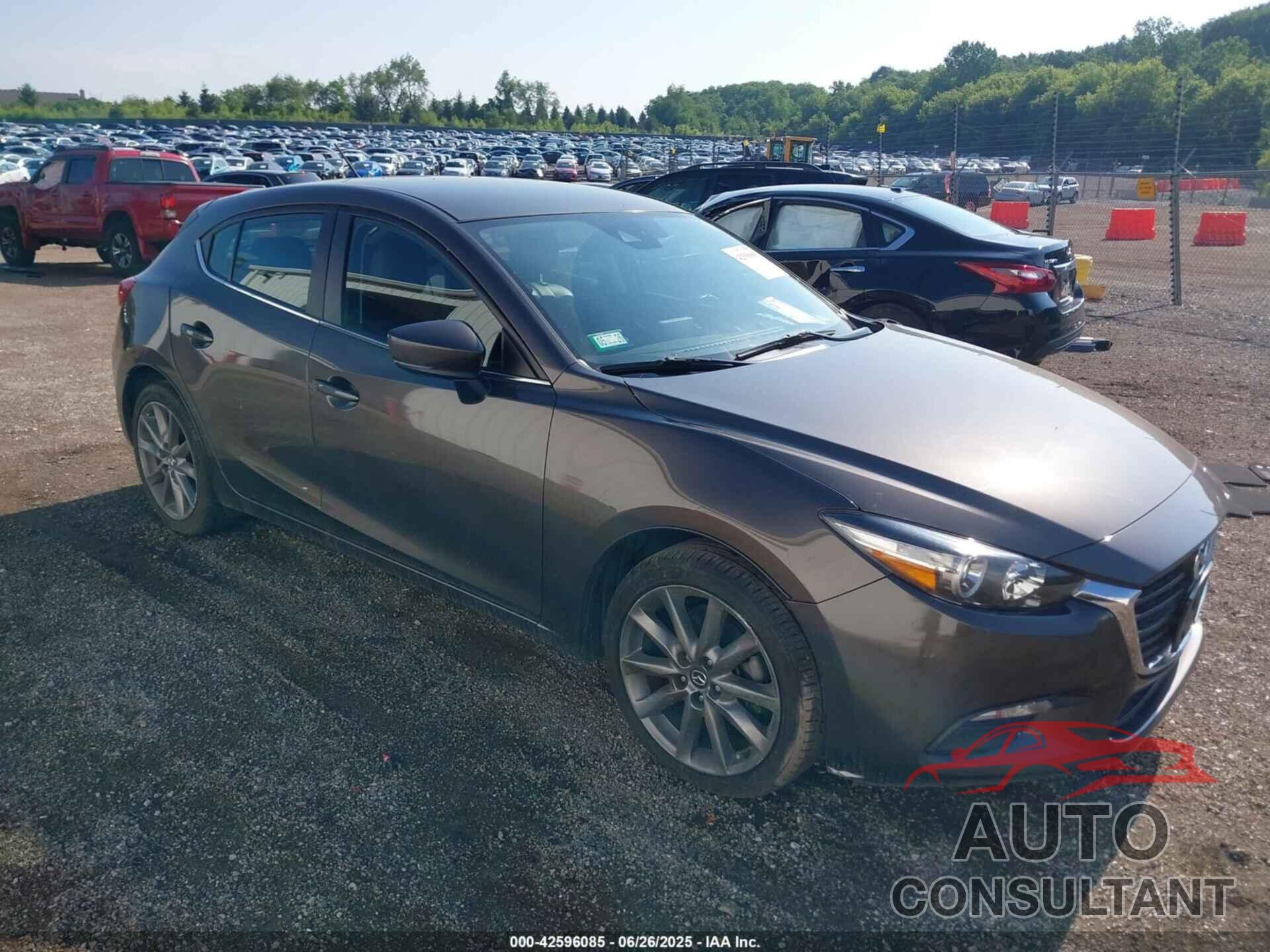 MAZDA MAZDA3 2018 - 3MZBN1L35JM182117