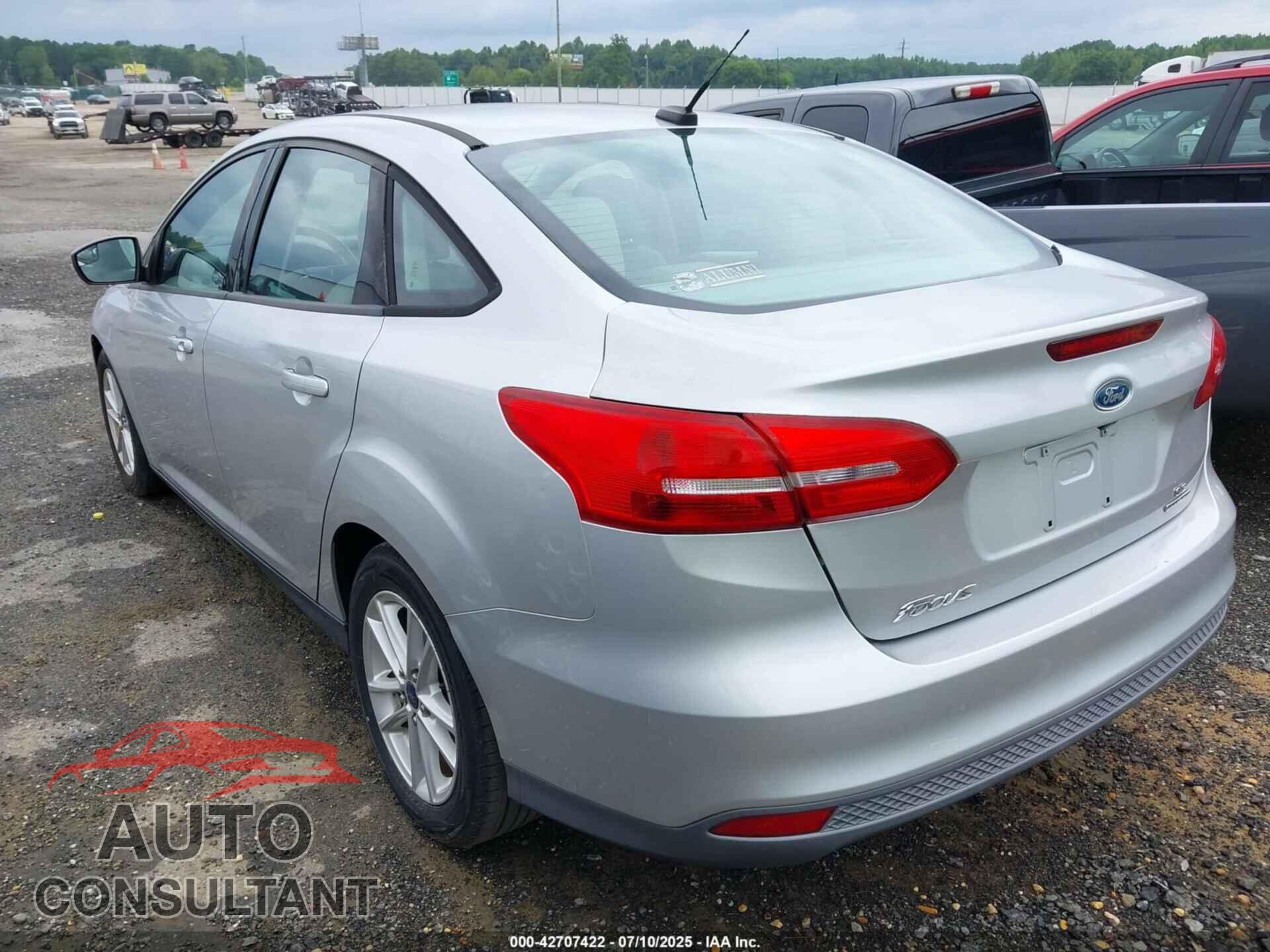 FORD FOCUS 2015 - 1FADP3F24FL238308