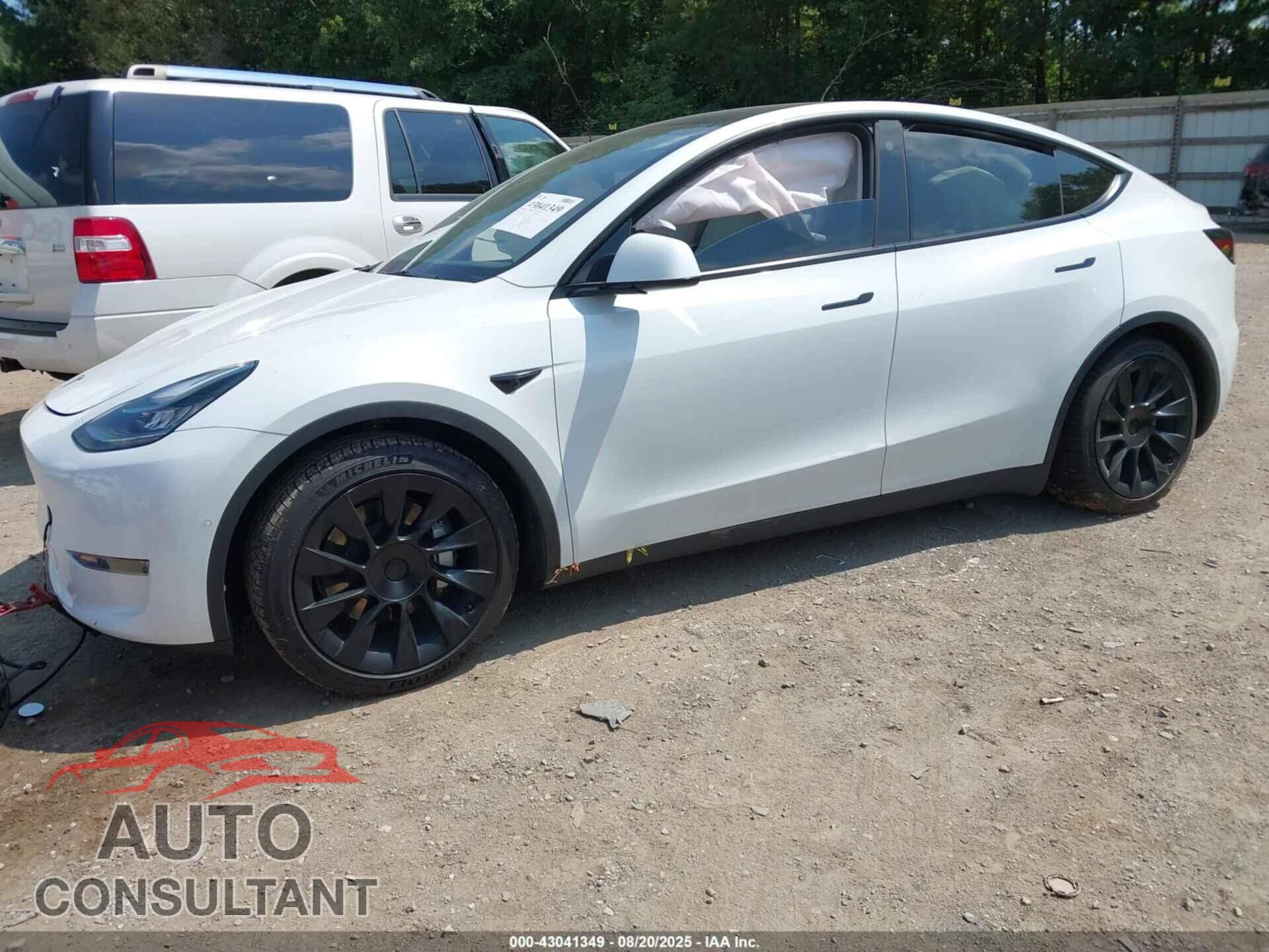 TESLA MODEL Y 2022 - 7SAYGDEE0NF431668