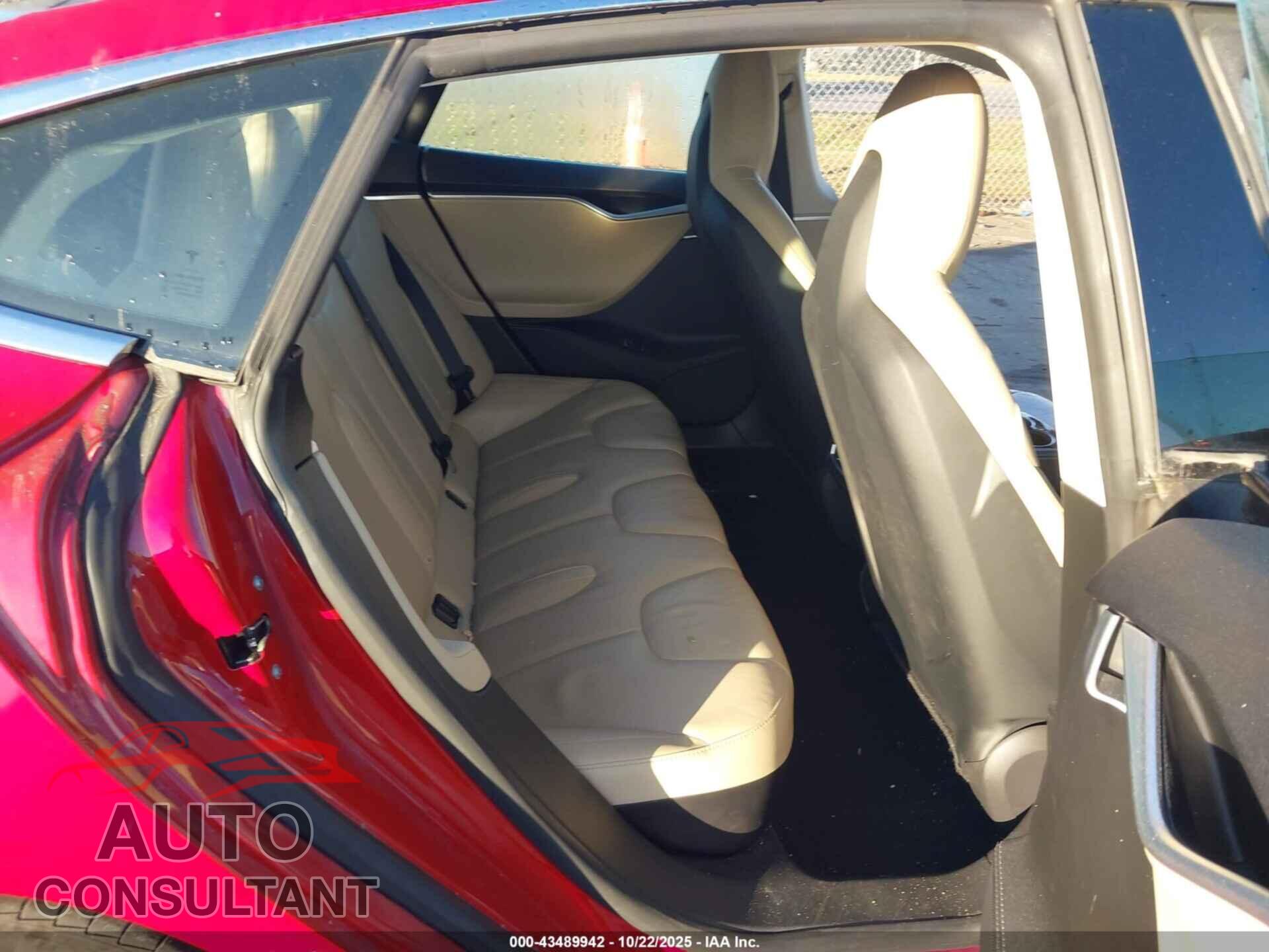 TESLA MODEL S 2015 - 5YJSA1S2XFF085434
