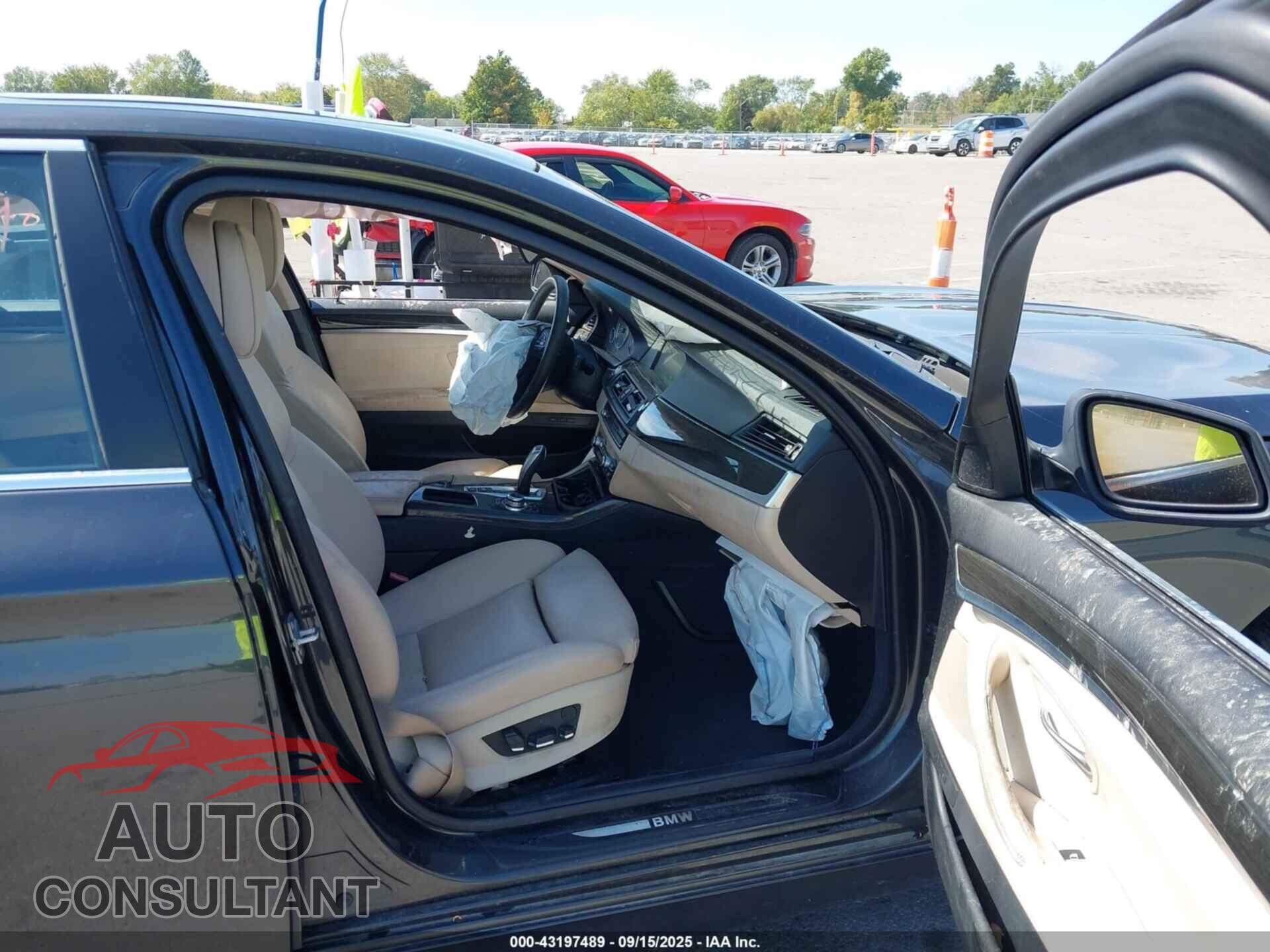 BMW 528I 2012 - WBAXH5C59CDW04782