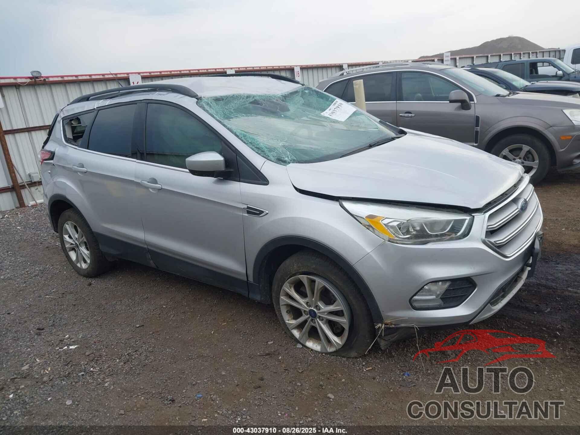 FORD ESCAPE 2017 - 1FMCU9GD0HUA54736