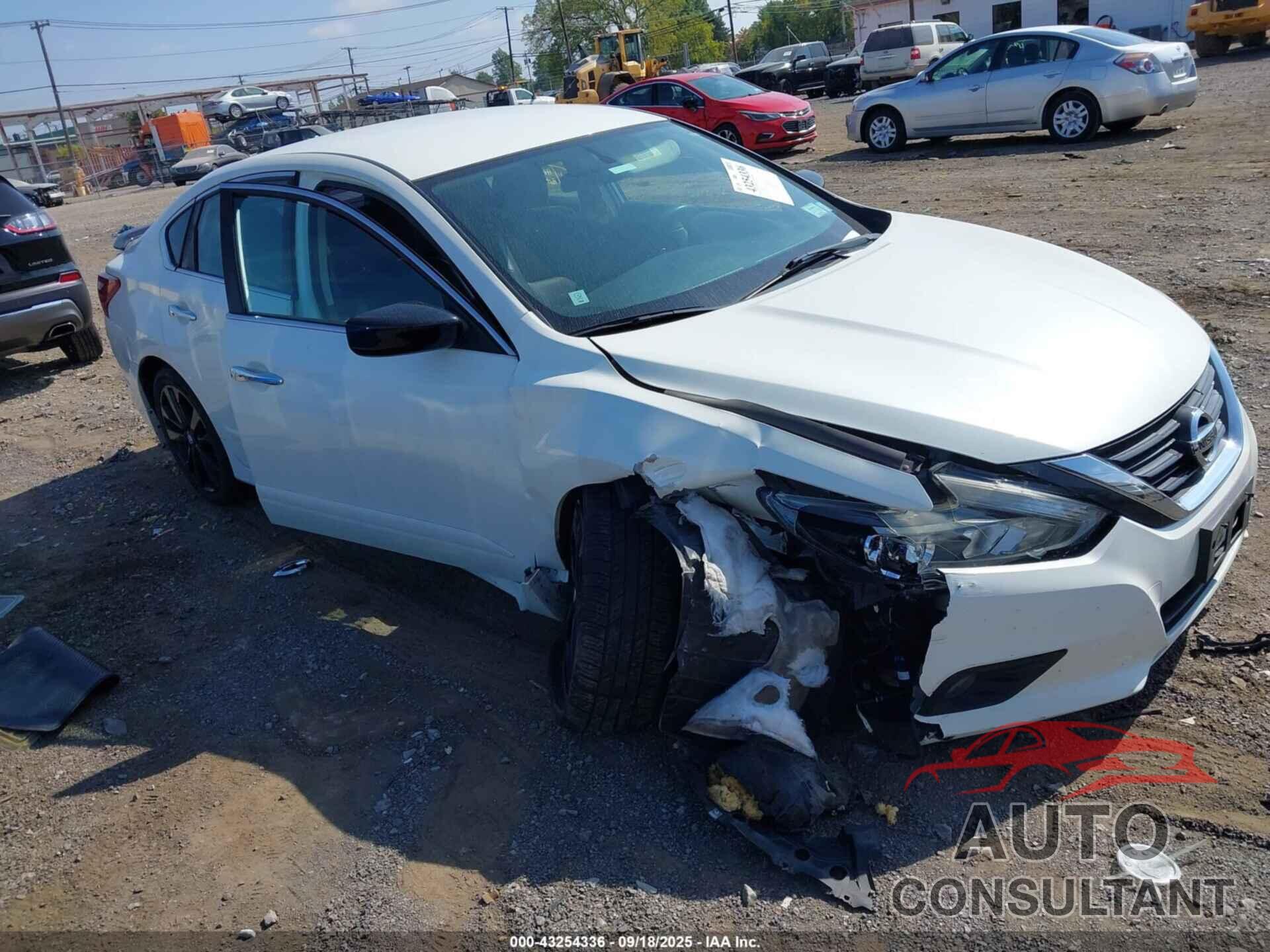 NISSAN ALTIMA 2017 - 1N4AL3AP3HC237218