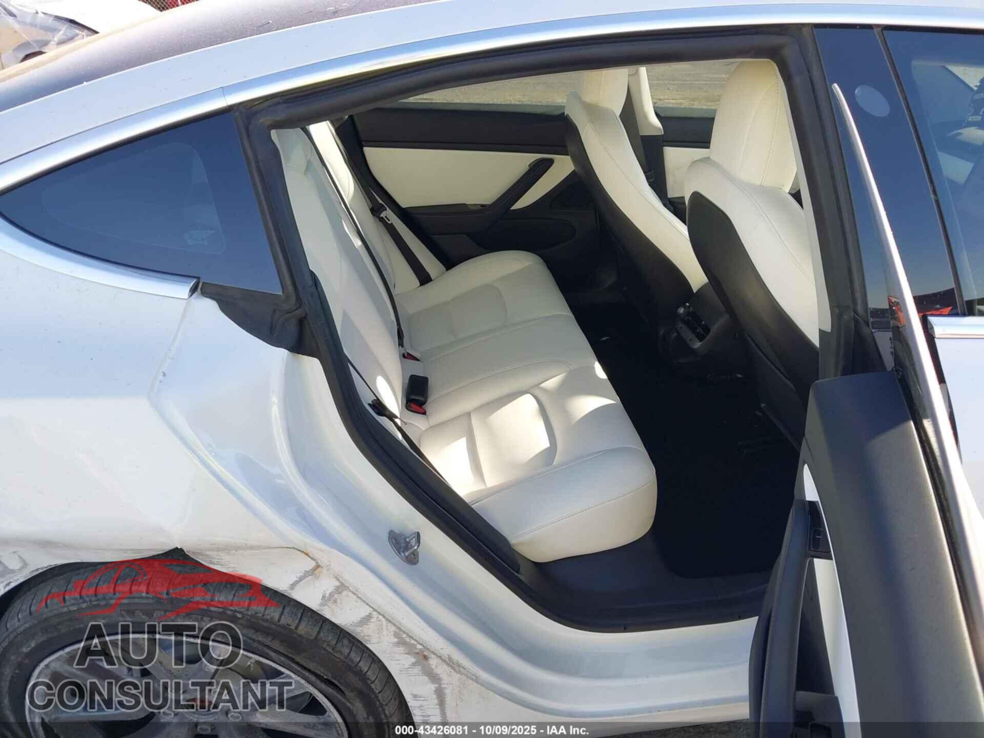 TESLA MODEL 3 2020 - 5YJ3E1EB2LF720100