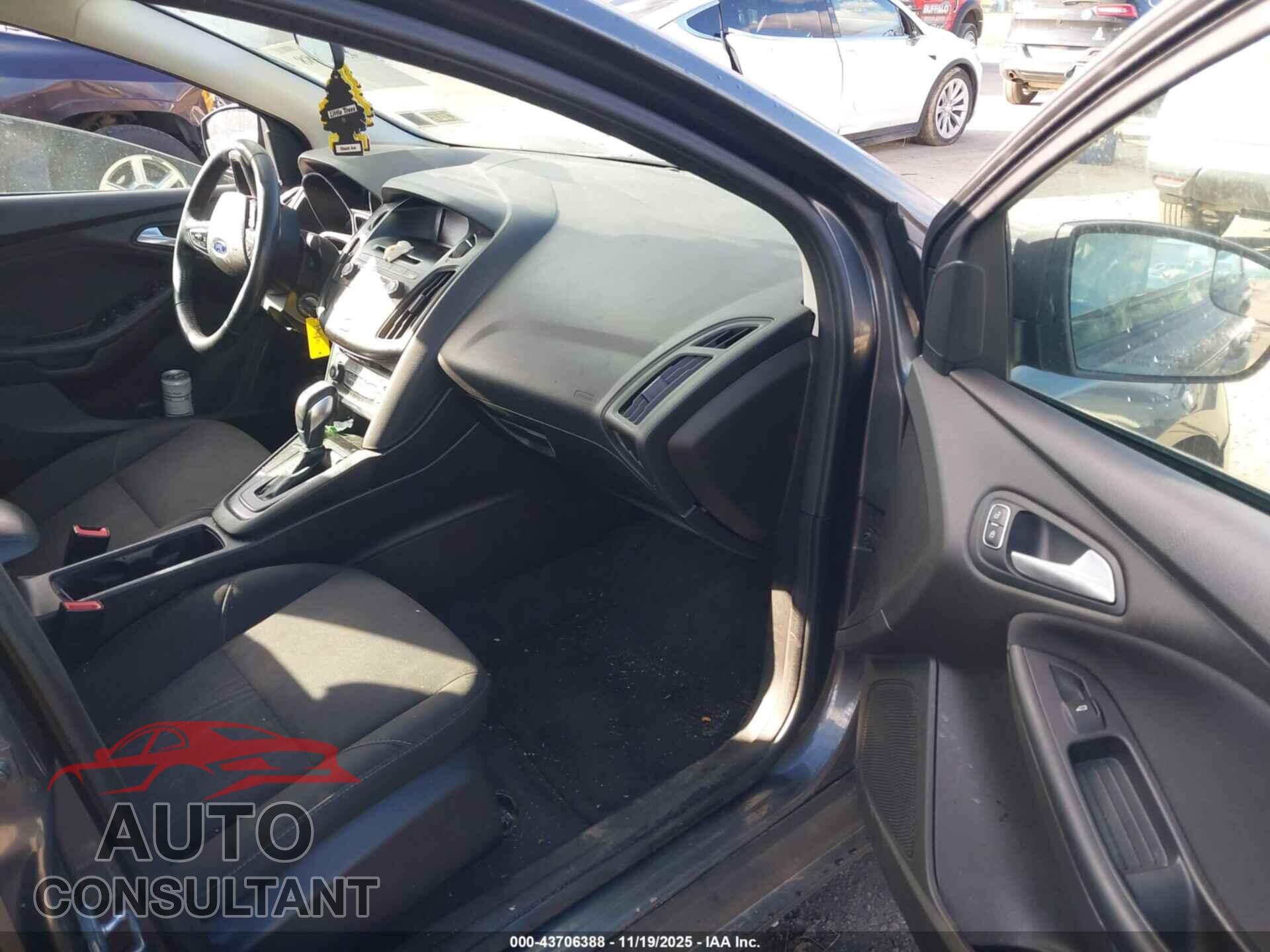 FORD FOCUS 2016 - 1FADP3F21GL359735