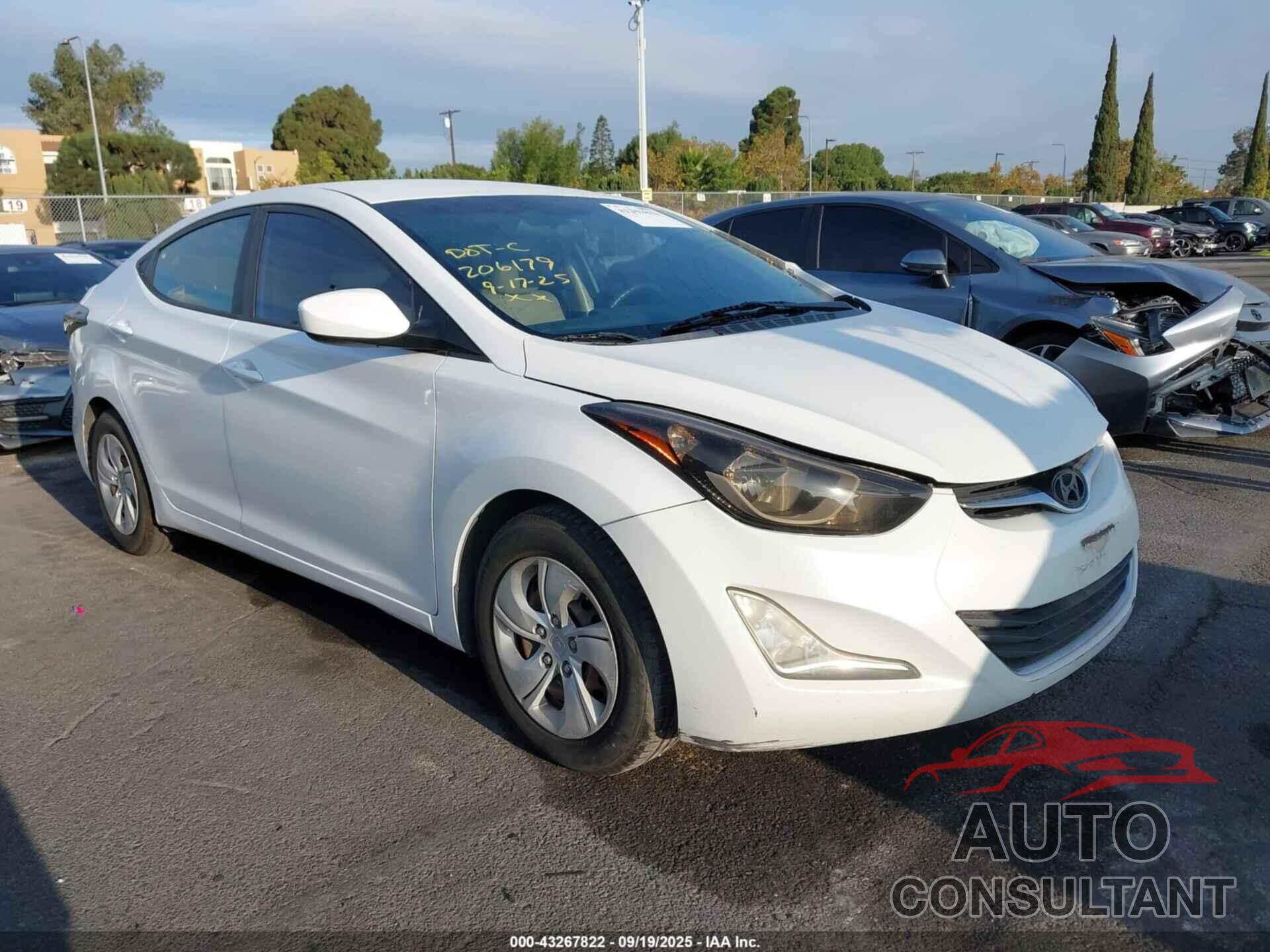 HYUNDAI ELANTRA 2016 - 5NPDH4AE0GH698795