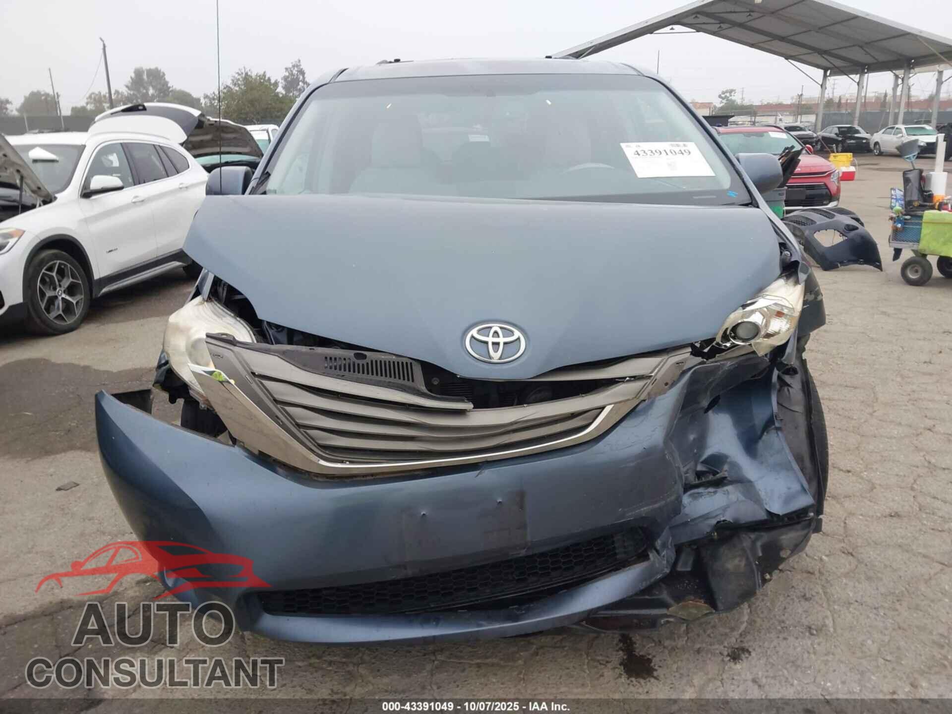 TOYOTA SIENNA 2013 - 5TDYK3DC8DS364236