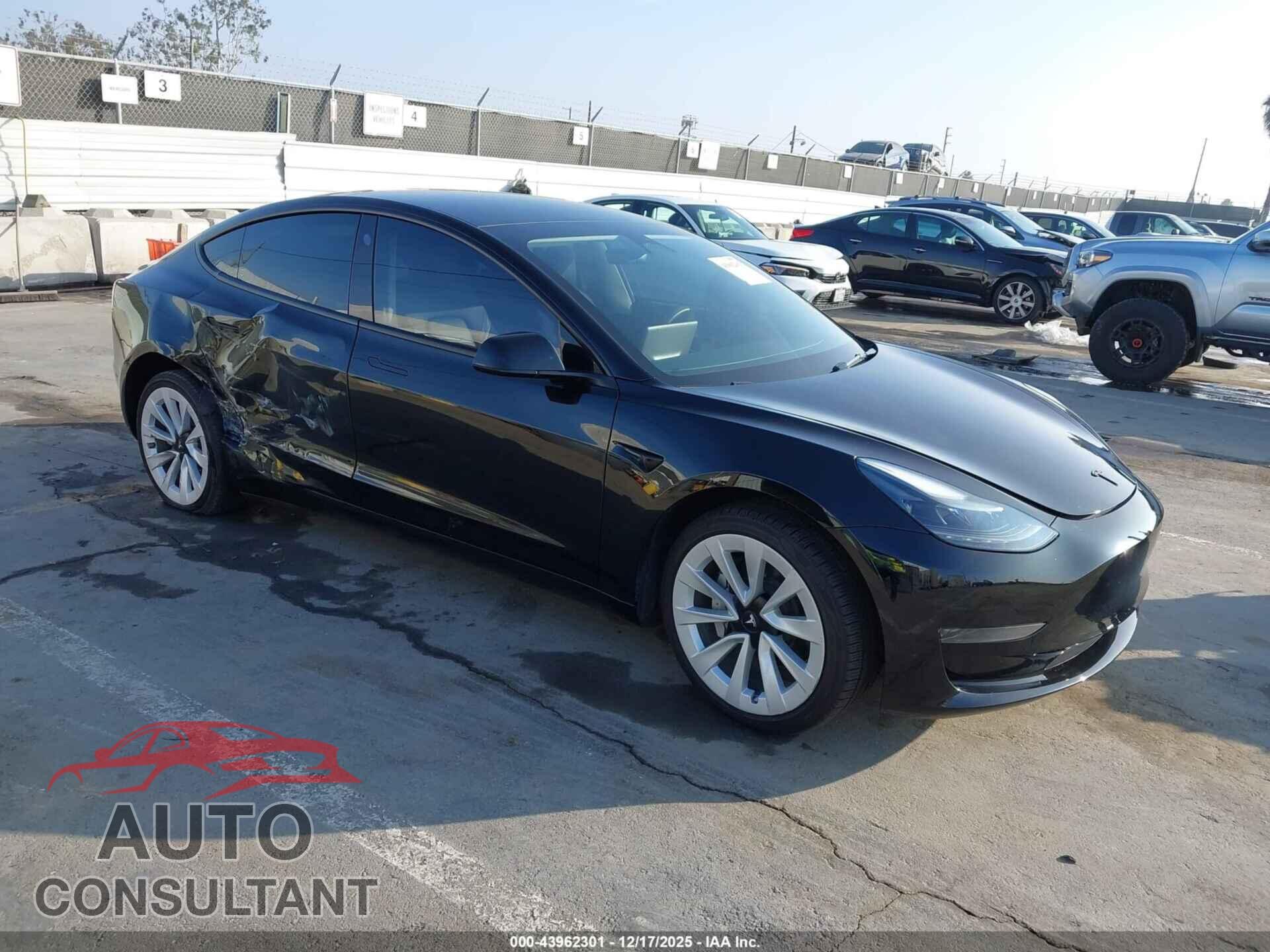 TESLA MODEL 3 2023 - 5YJ3E1EA0PF581856