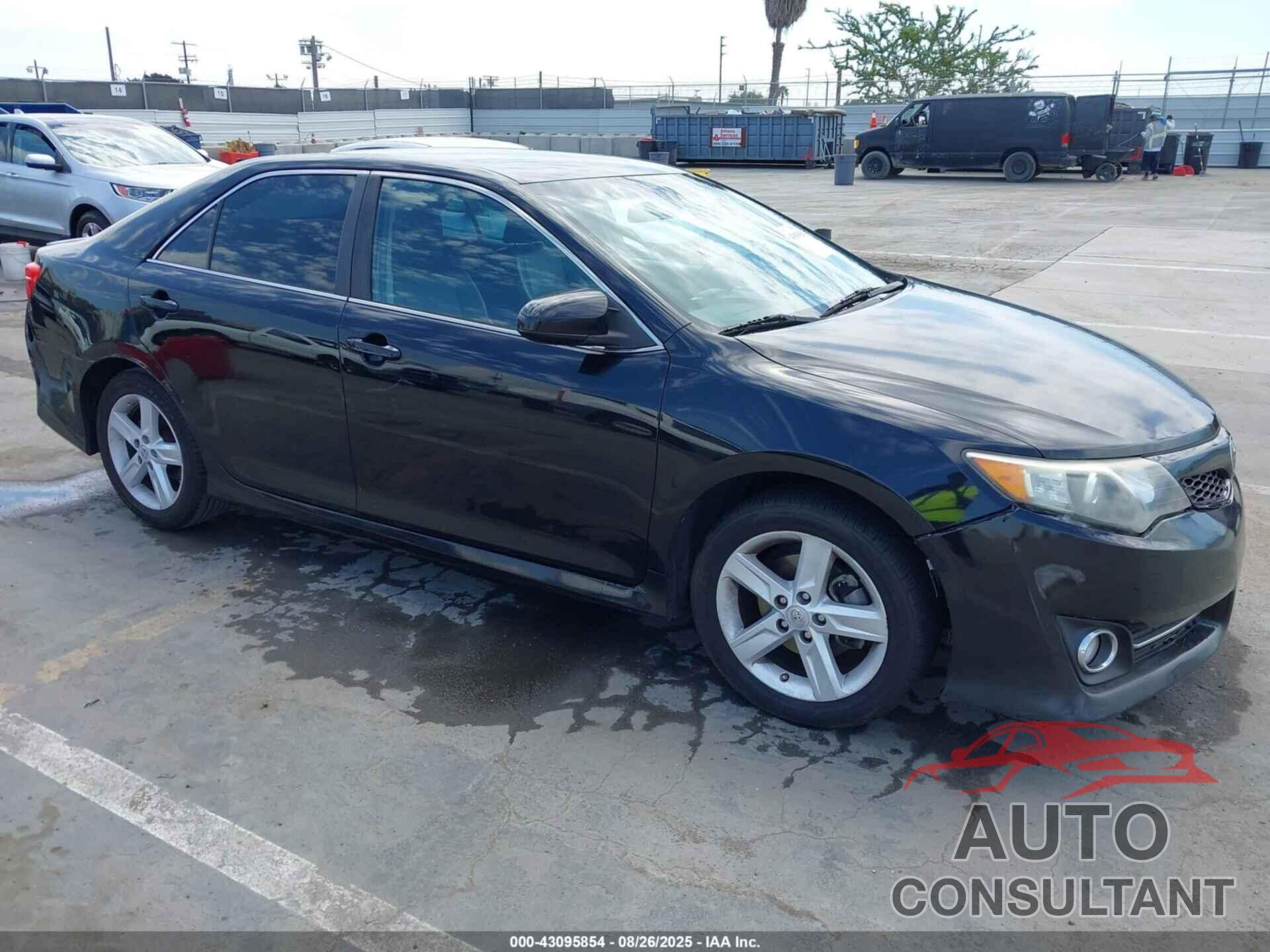 TOYOTA CAMRY 2014 - 4T1BF1FK4EU443673