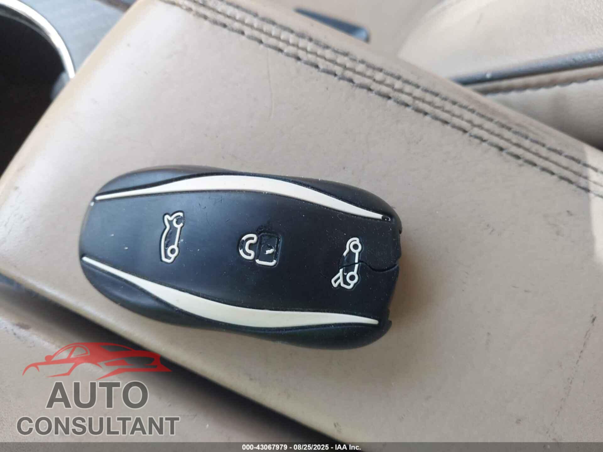 TESLA MODEL S 2013 - 5YJSA1DP8DFP06434