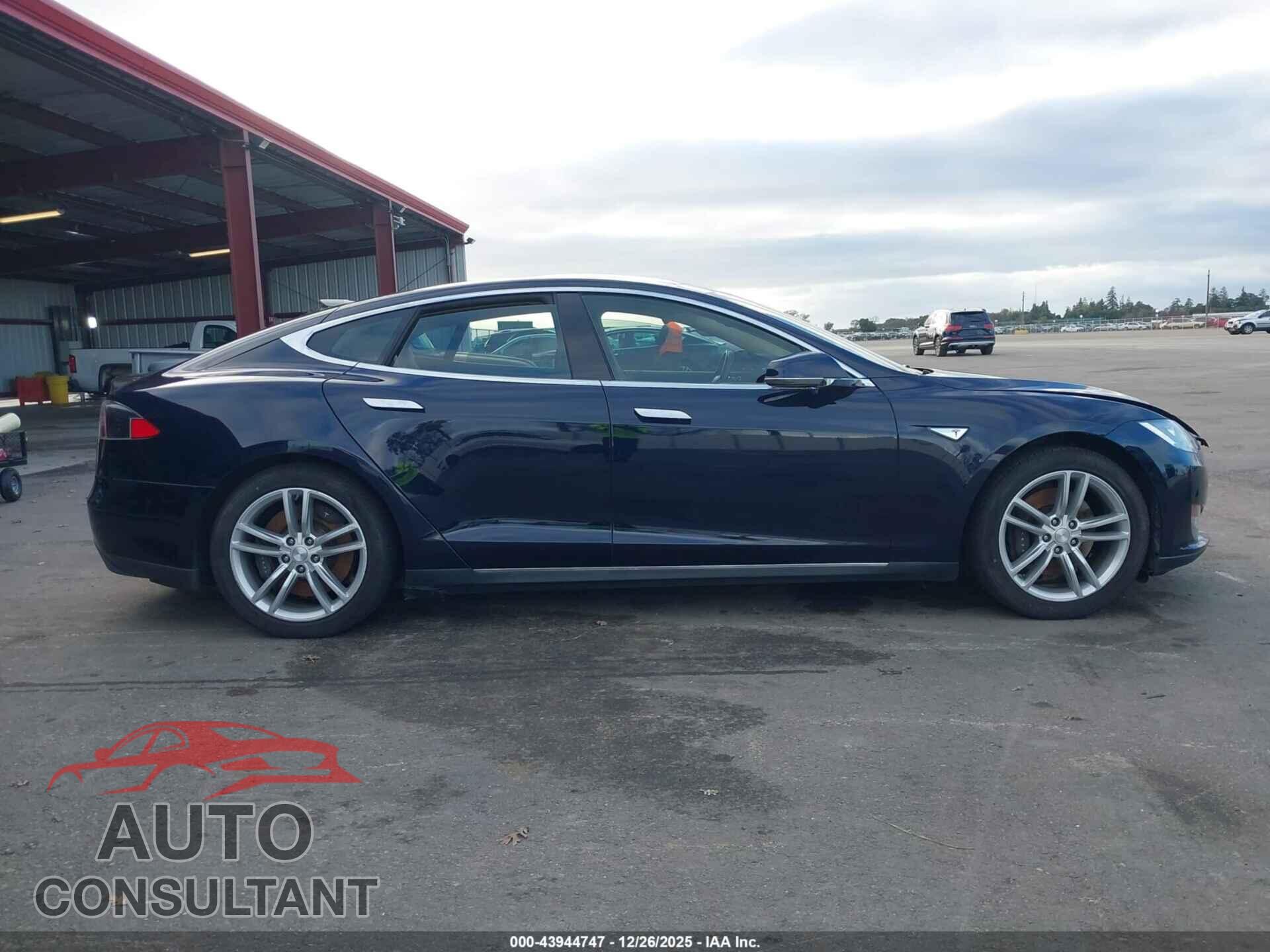 TESLA MODEL S 2013 - 5YJSA1AG4DFP09769