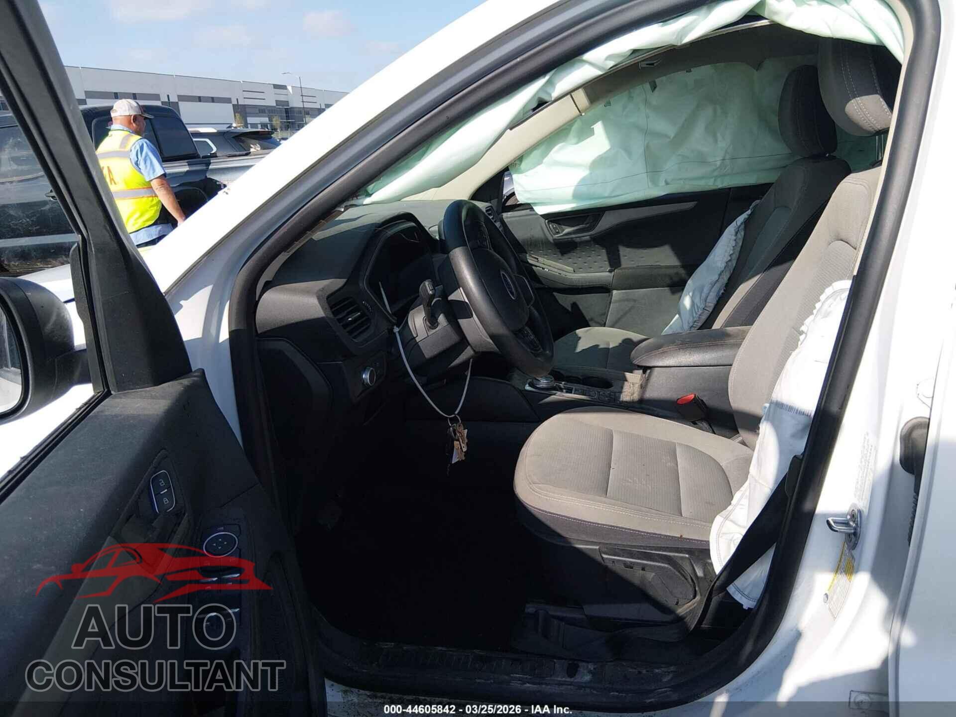 FORD ESCAPE 2020 - 1FMCU0F63LUA31233