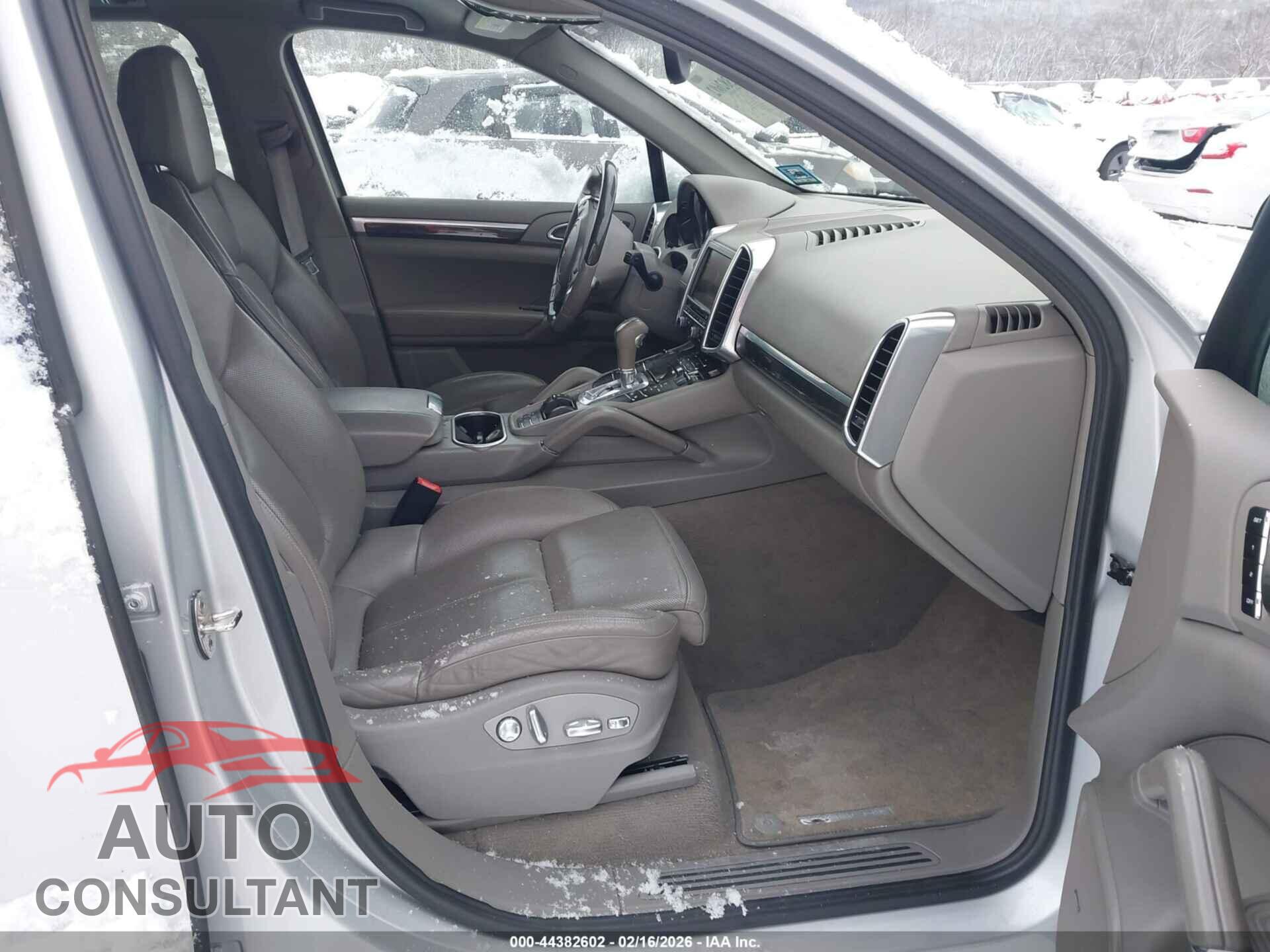PORSCHE CAYENNE 2011 - WP1AA2A24BLA08261