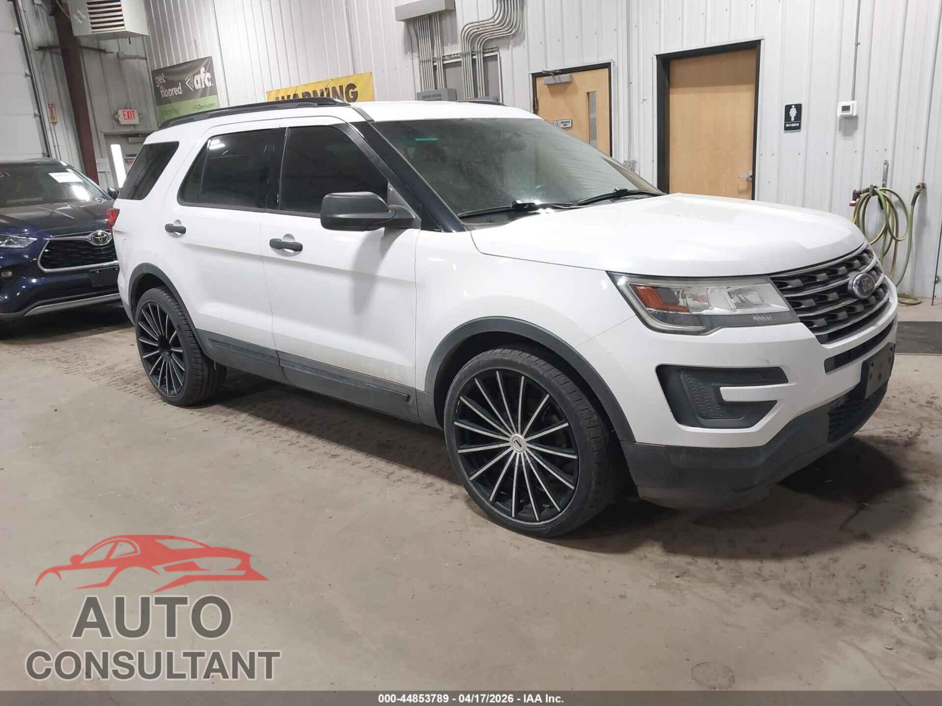FORD EXPLORER 2017 - 1FM5K7B84HGA93888