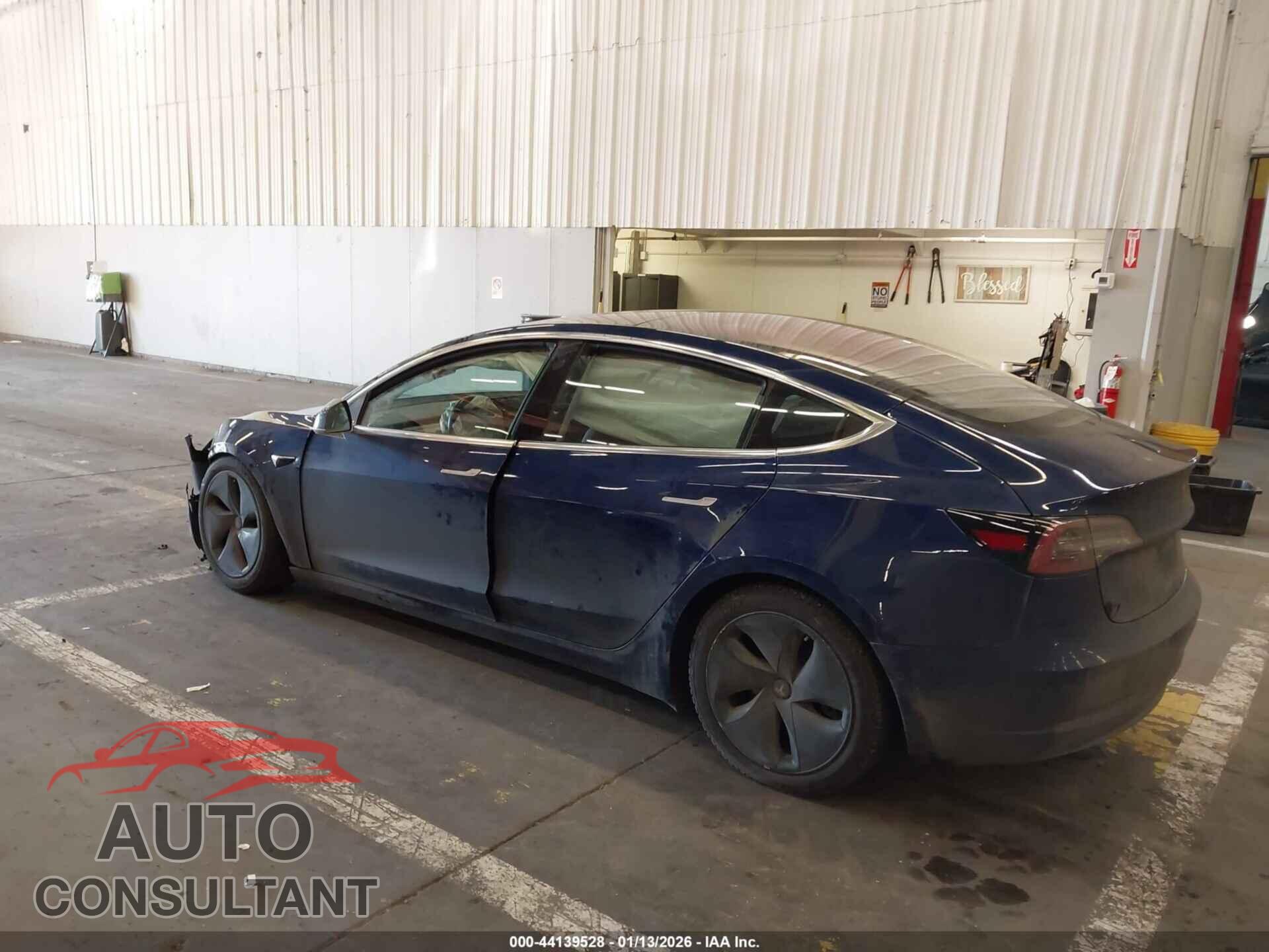 TESLA MODEL 3 2018 - 5YJ3E1EA6JF019421