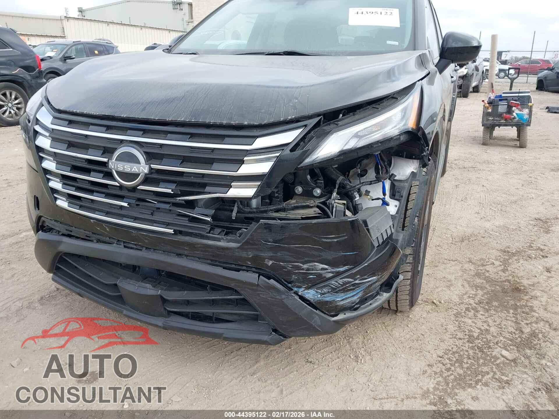NISSAN ROGUE 2024 - 5N1BT3BAXRC694257