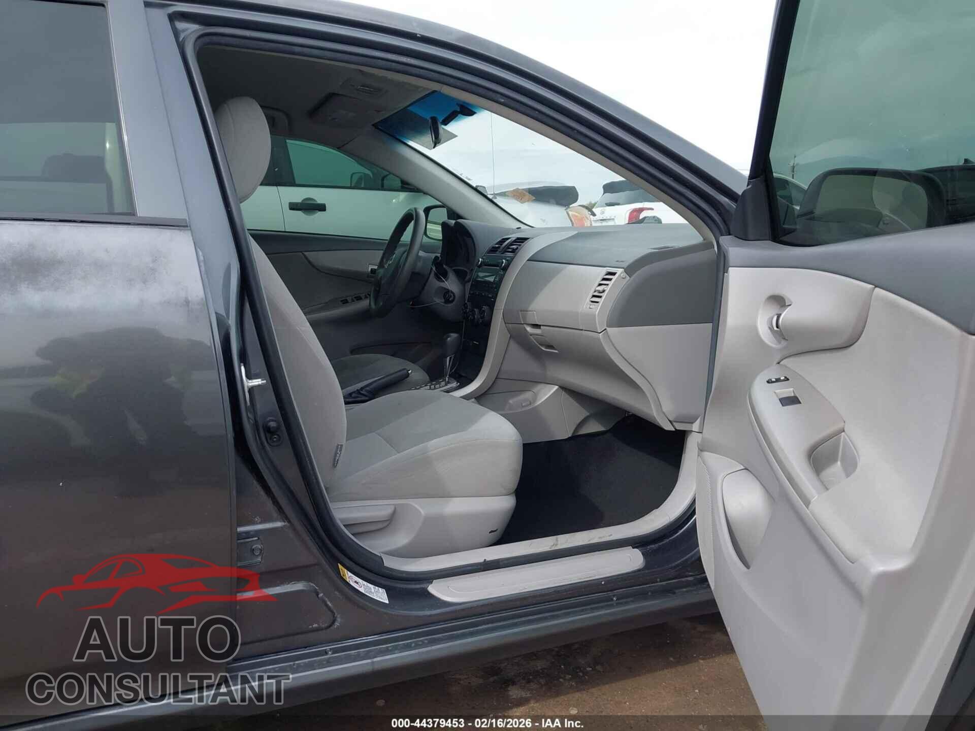 TOYOTA COROLLA 2010 - 2T1BU4EE3AC368947
