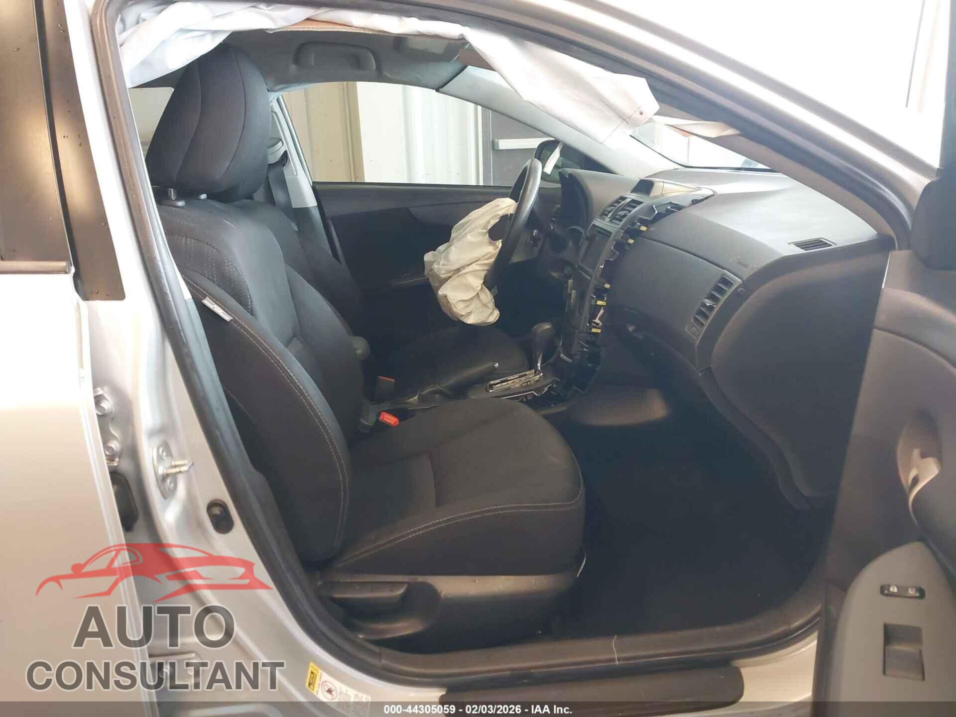 TOYOTA COROLLA 2013 - 5YFBU4EE1DP082695