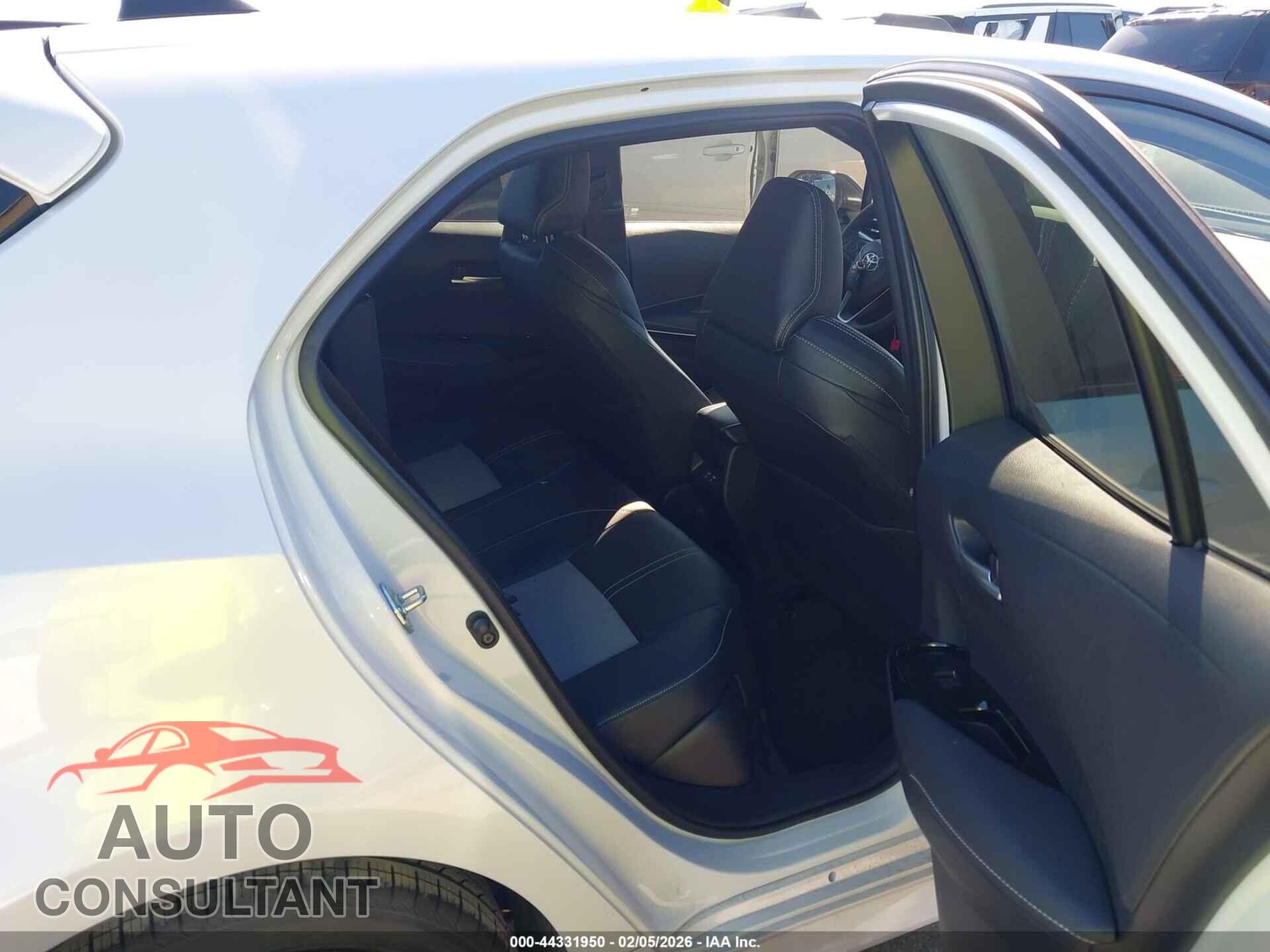 TOYOTA COROLLA 2026 - JTNC4MBE7T3254871
