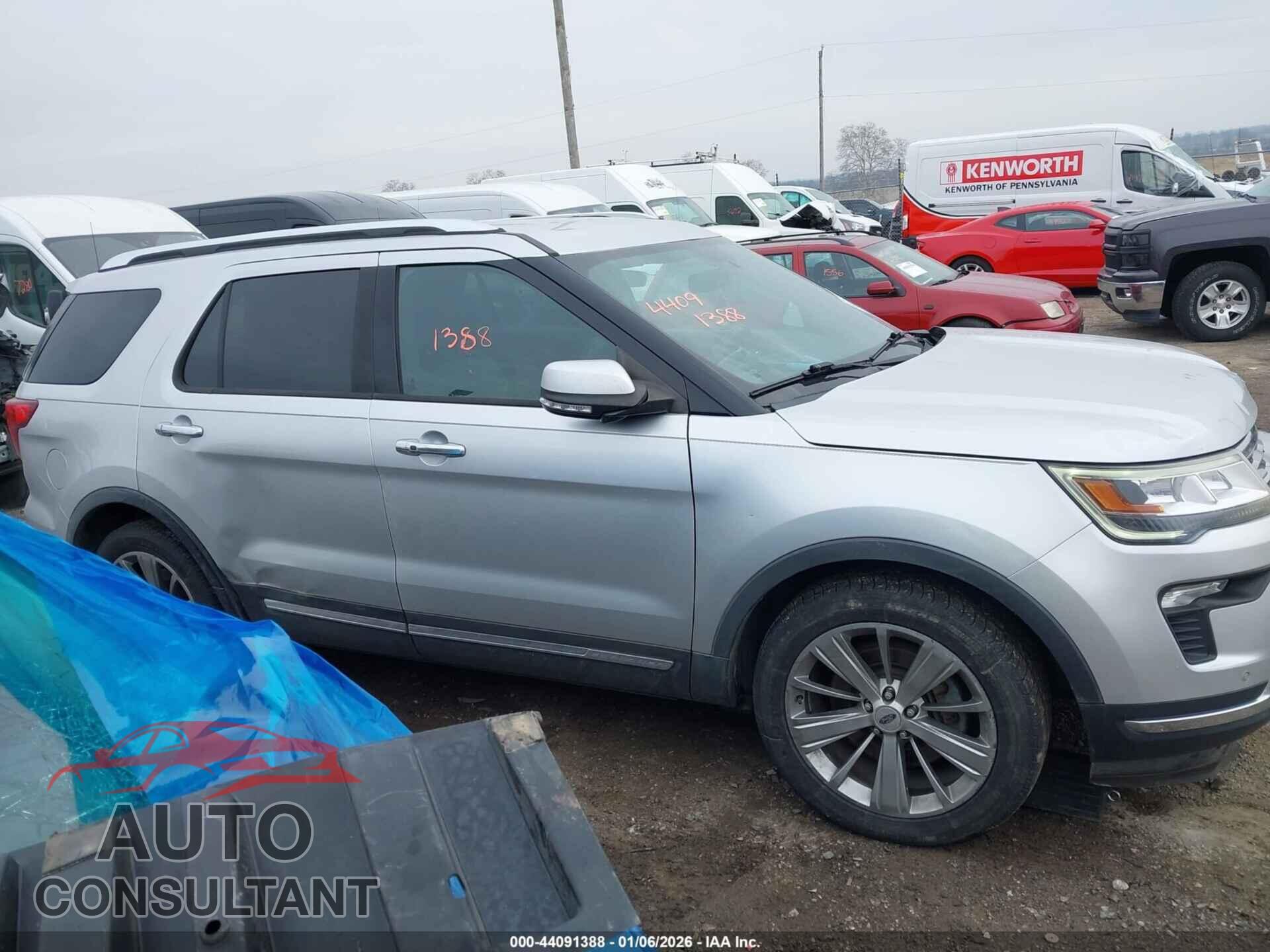 FORD EXPLORER 2018 - 1FM5K7F85JGB11606