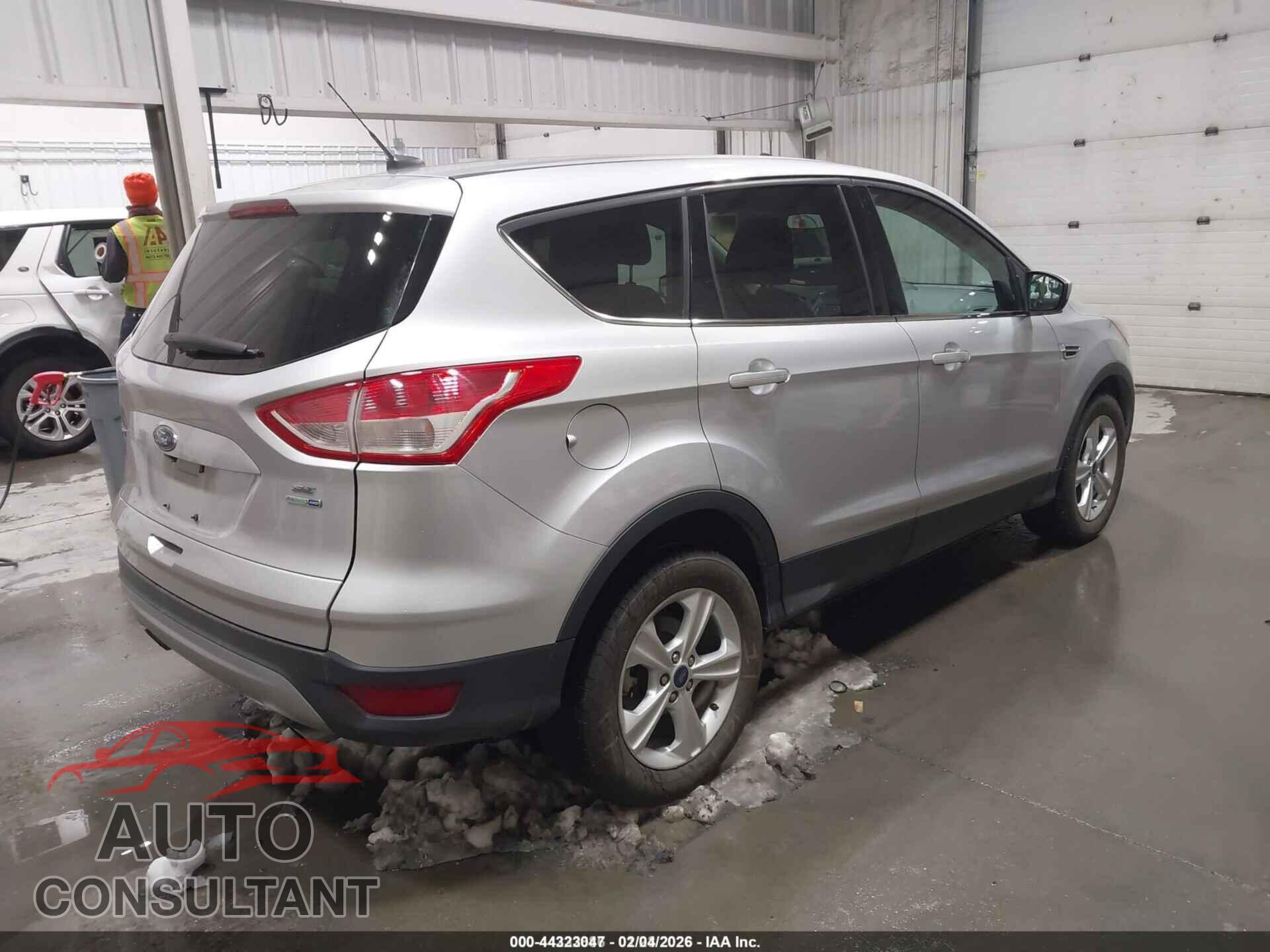 FORD ESCAPE 2015 - 1FMCU9GX6FUC67729