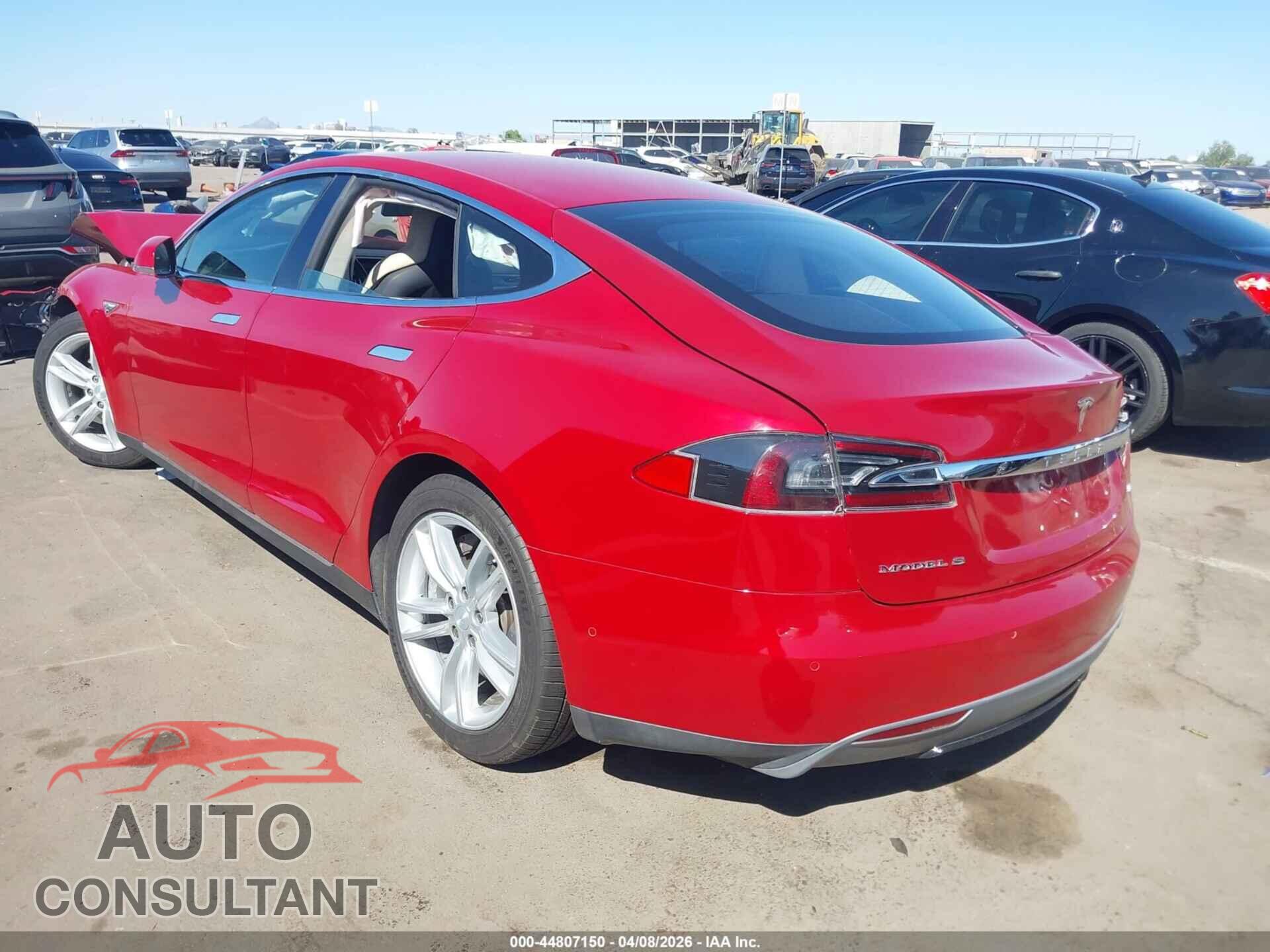 TESLA MODEL S 2015 - 5YJSA1E19FF105823