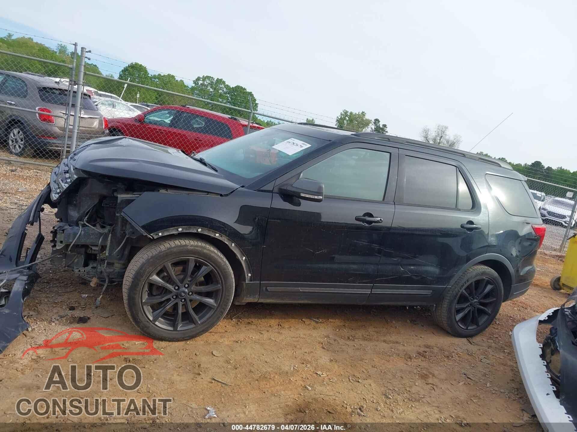 FORD EXPLORER 2018 - 1FM5K7D81JGB15347