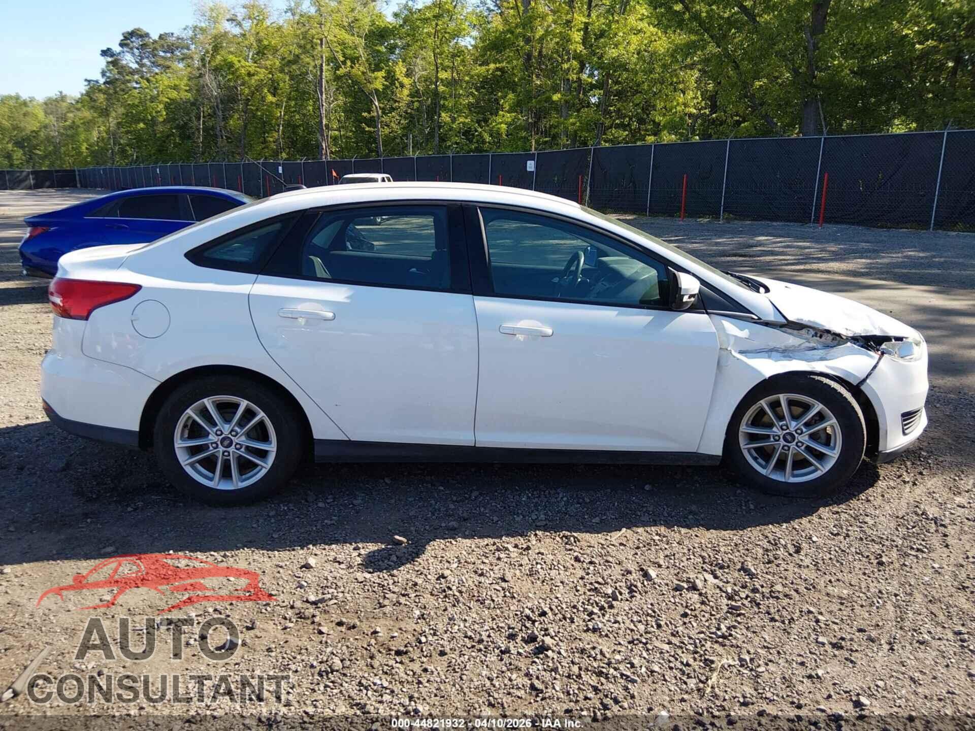 FORD FOCUS 2015 - 1FADP3F20FL250357