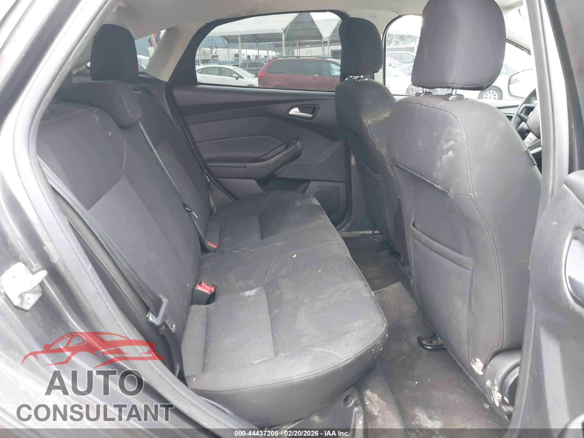FORD FOCUS 2015 - 1FADP3F20FL221876