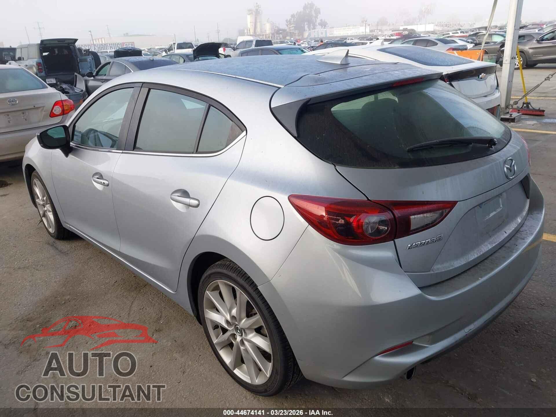 MAZDA MAZDA3 2017 - 3MZBN1M38HM146608