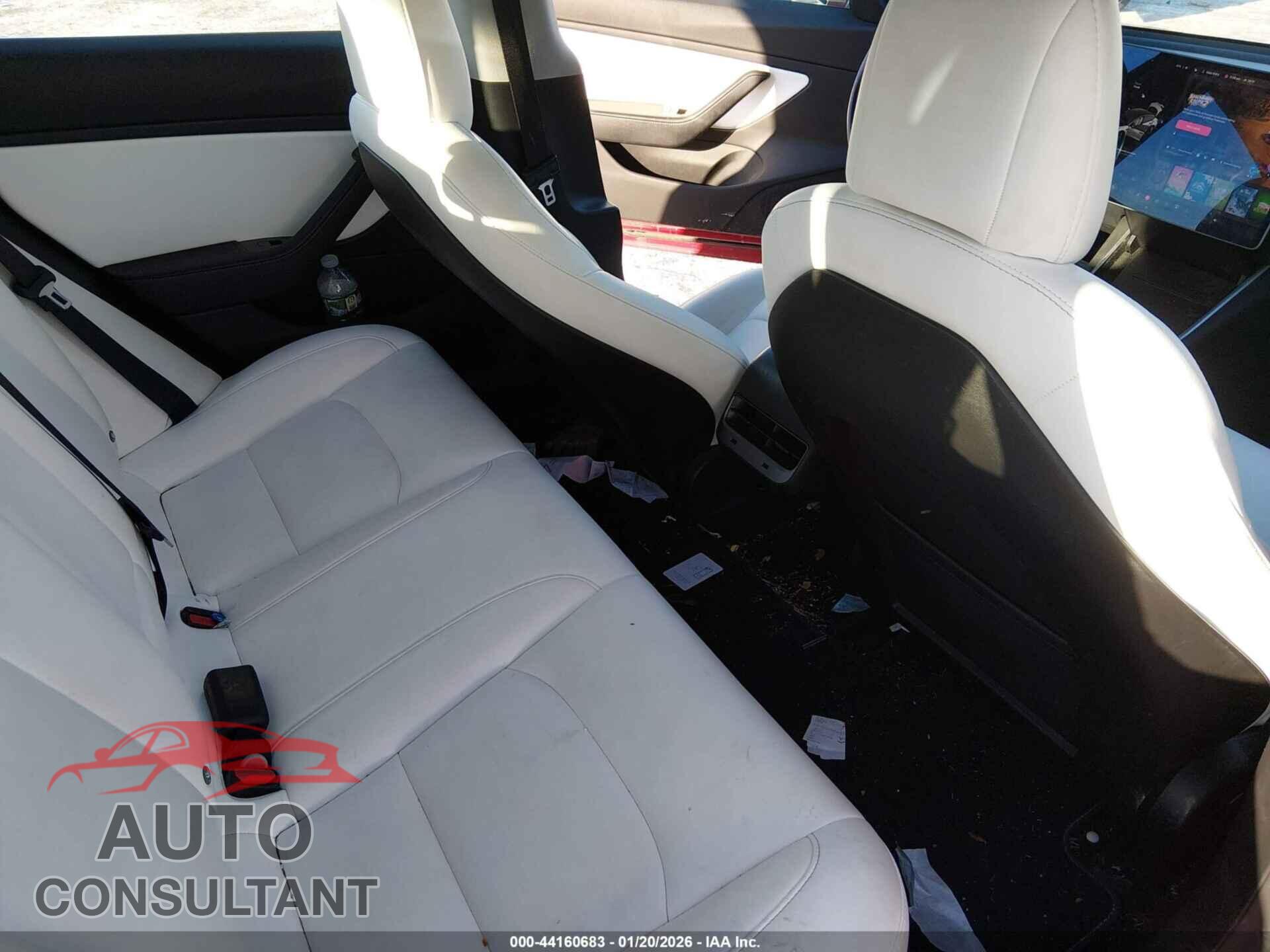 TESLA MODEL 3 2018 - 5YJ3E1EB0JF147355